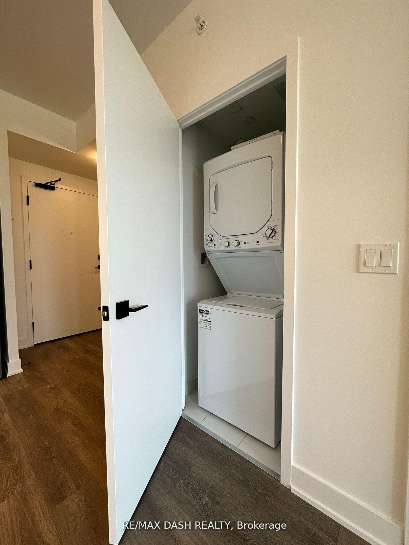 2485 Taunton Road Unit 621 photo 18