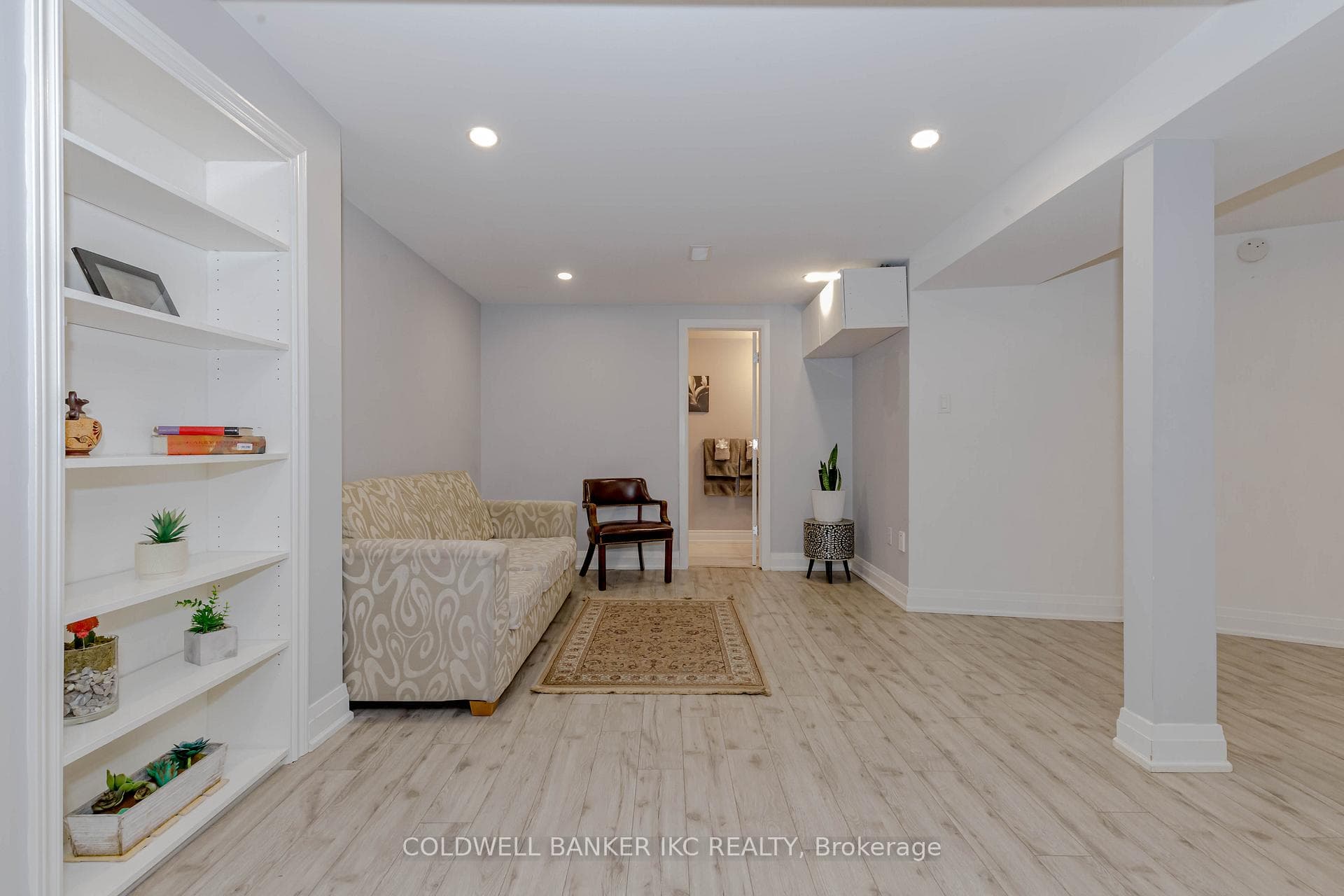 4478 Tavistock Court photo 33