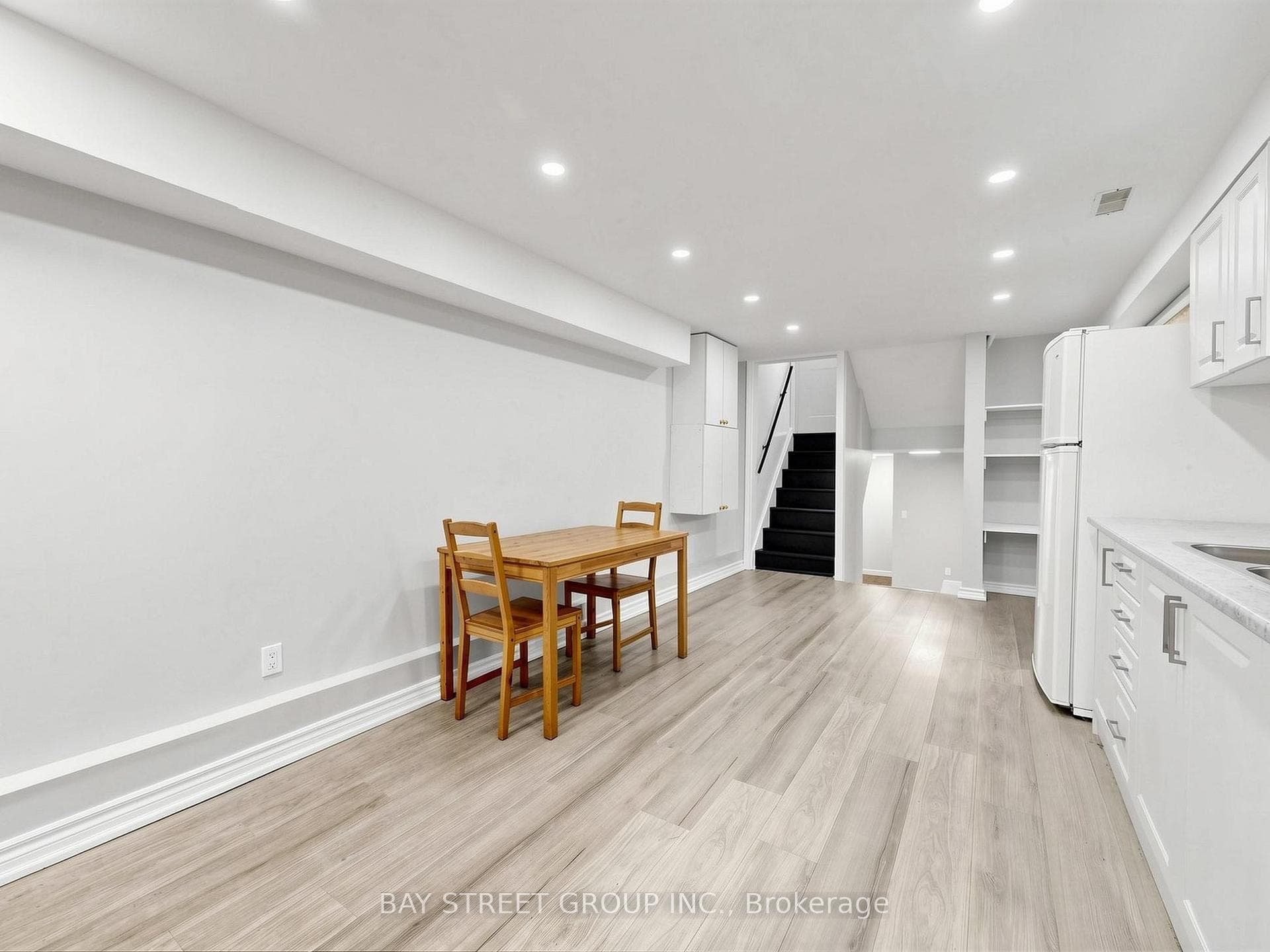 Kitchen - Dining Area