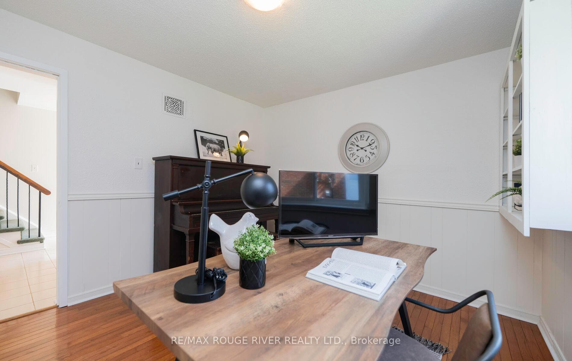 124 Acheson Boulevard photo 17