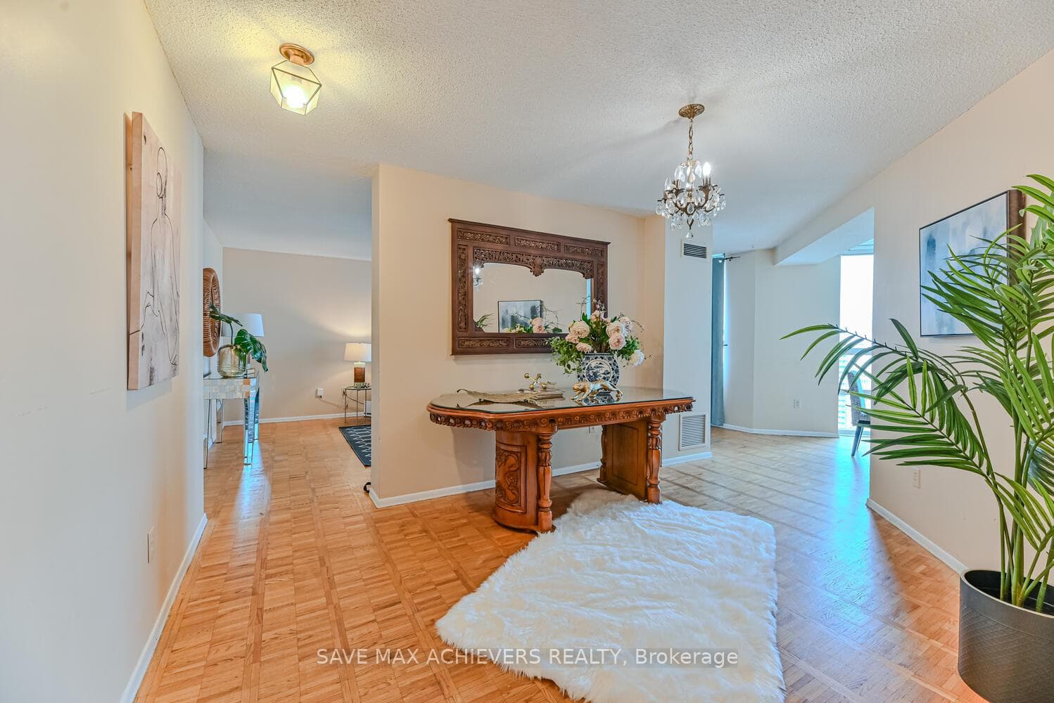 3650 Kaneff Crescent Unit 2502 photo 5