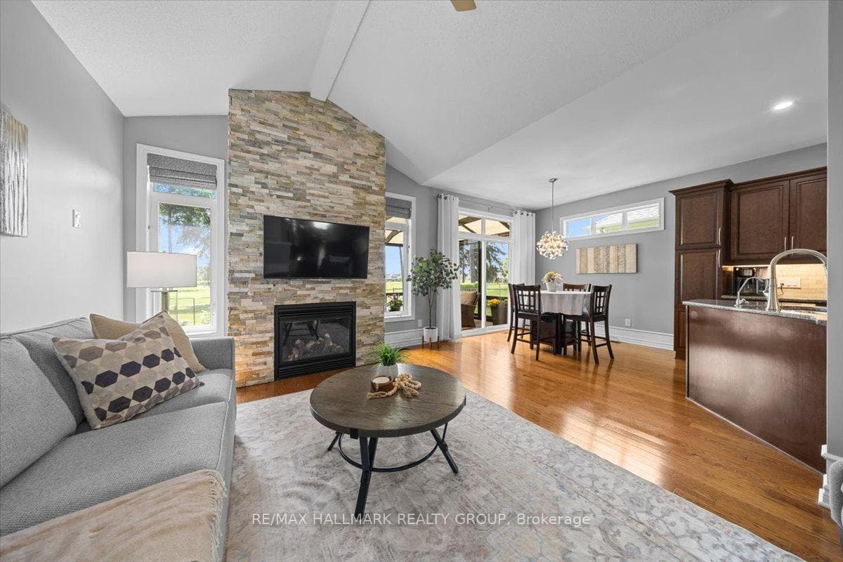 184 Bonnyley Crescent photo 11