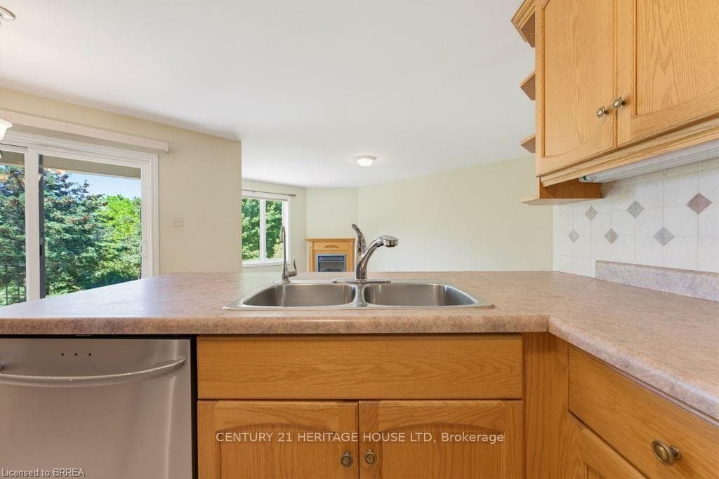 30 Cobblestone Drive photo 9