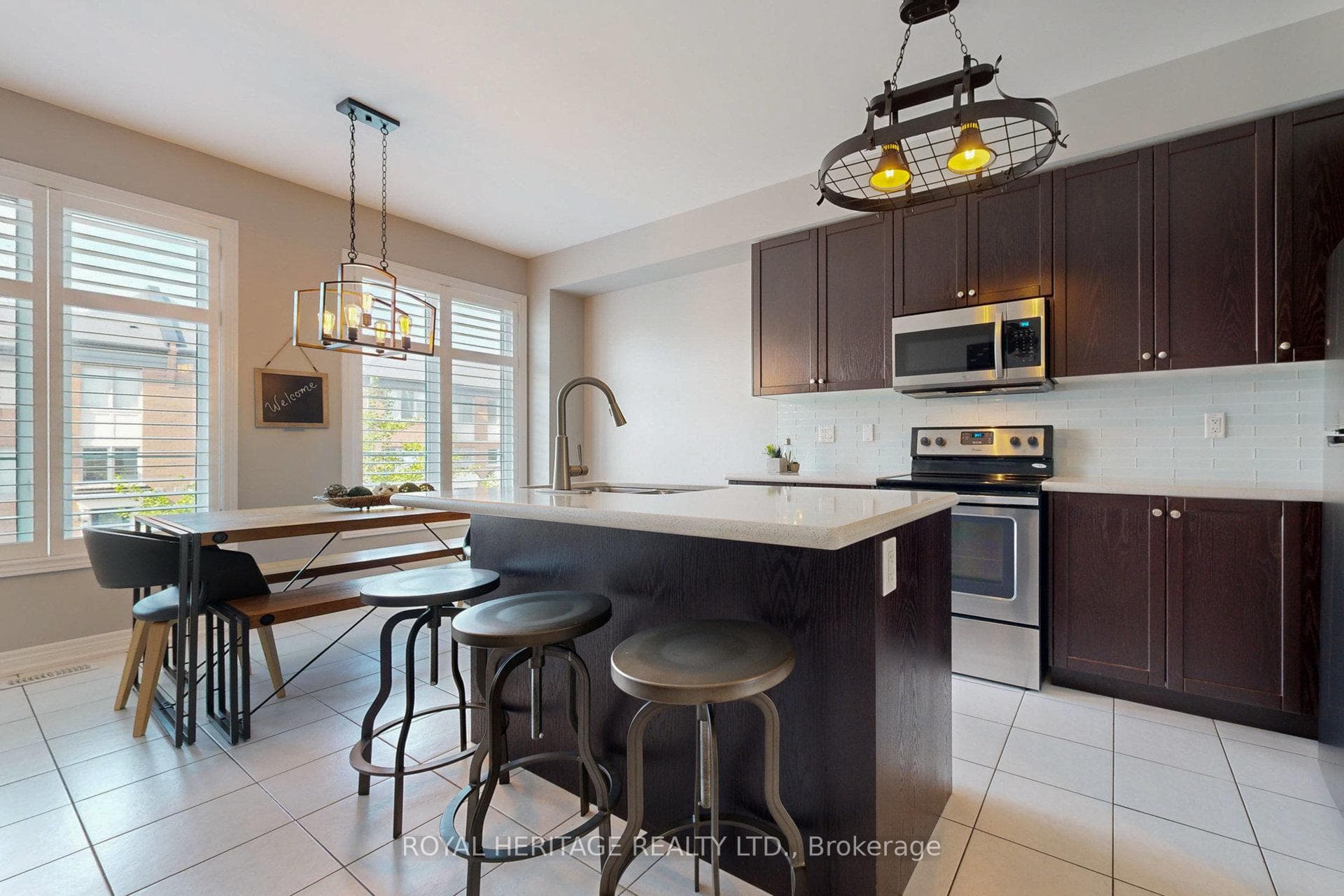 46 Belanger Crescent photo 8