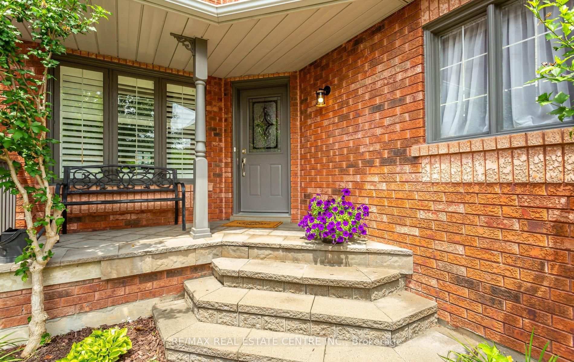 40 Hepburn Crescent photo 3