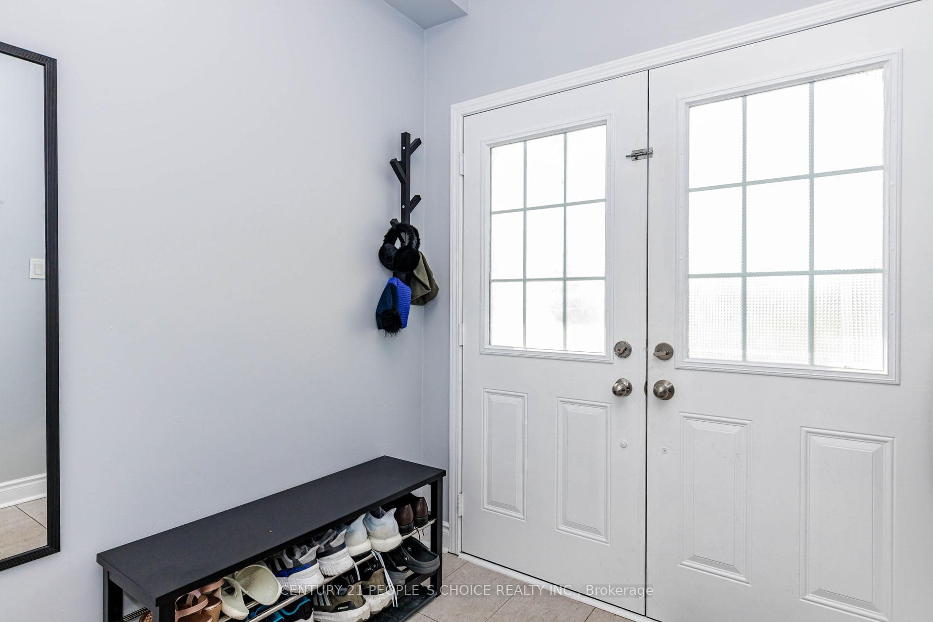 973 Francine Crescent Unit Upper photo 8