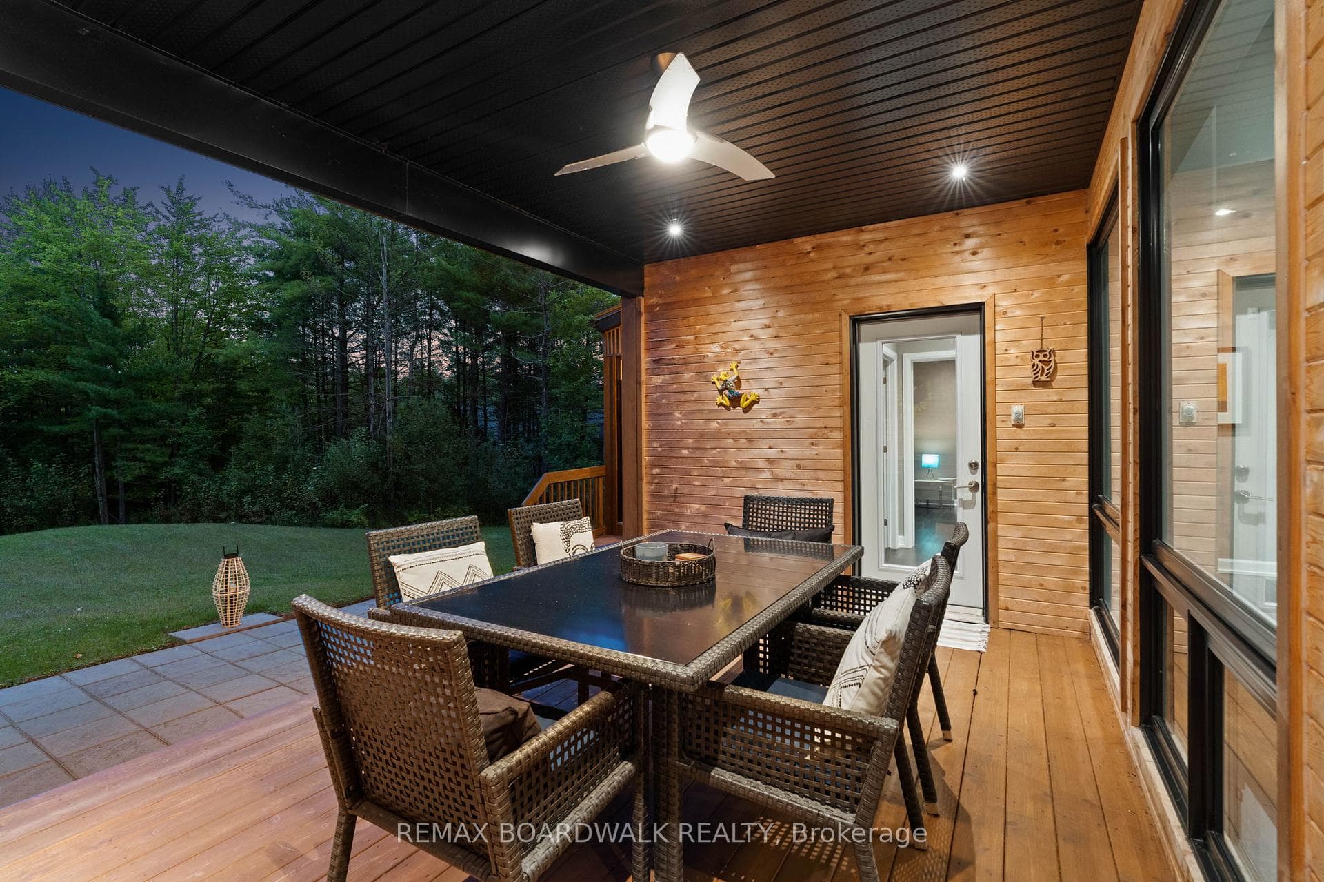 108 EDITH MARGARET Place photo 37