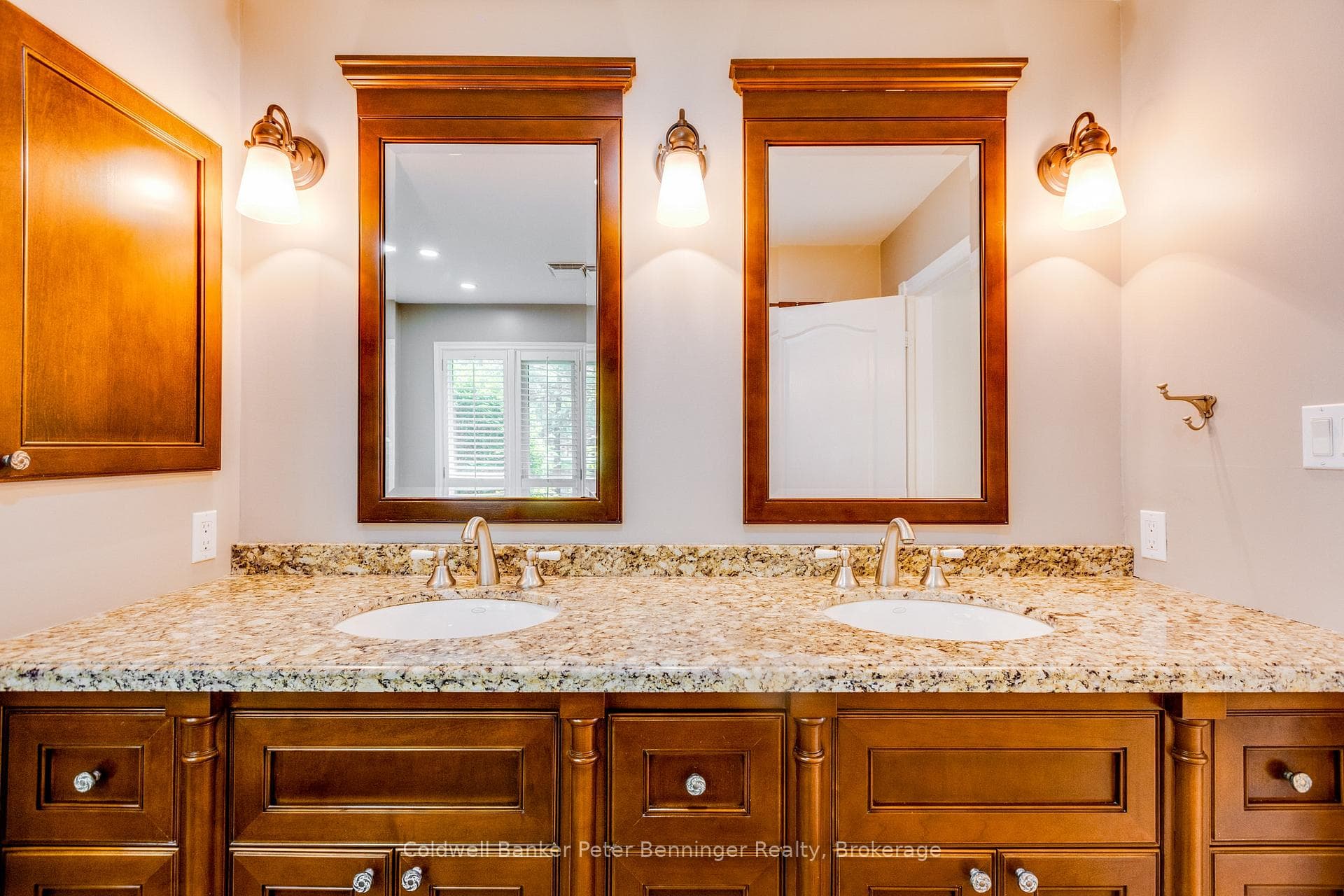 152 Treegrove Circle photo 23