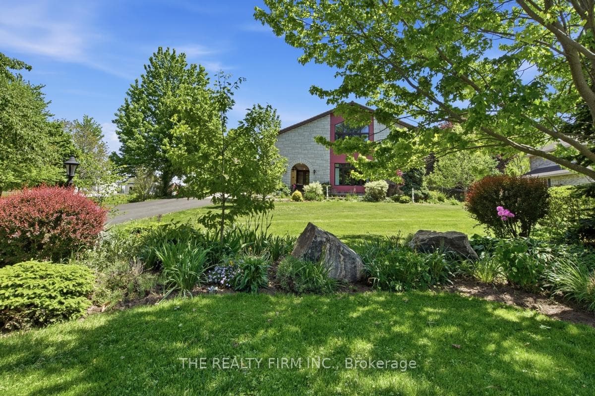 15 Beechwood Avenue photo 5