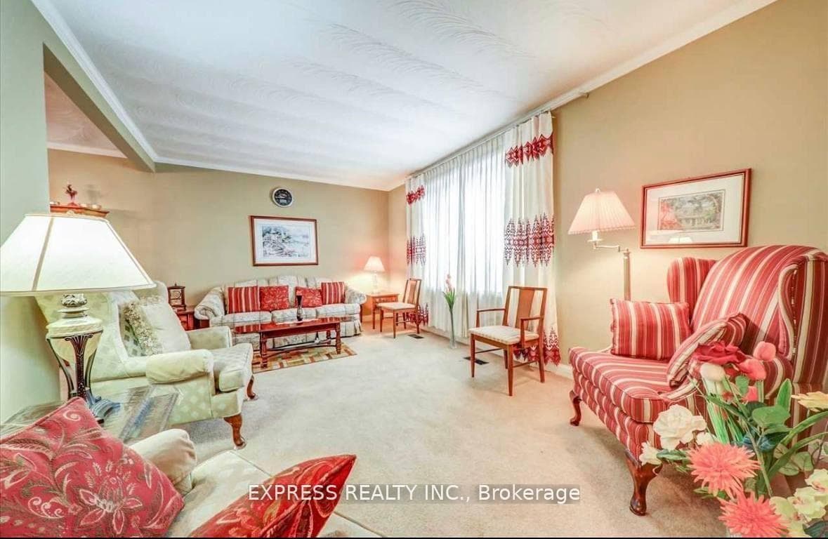46 William Cragg Drive photo 6