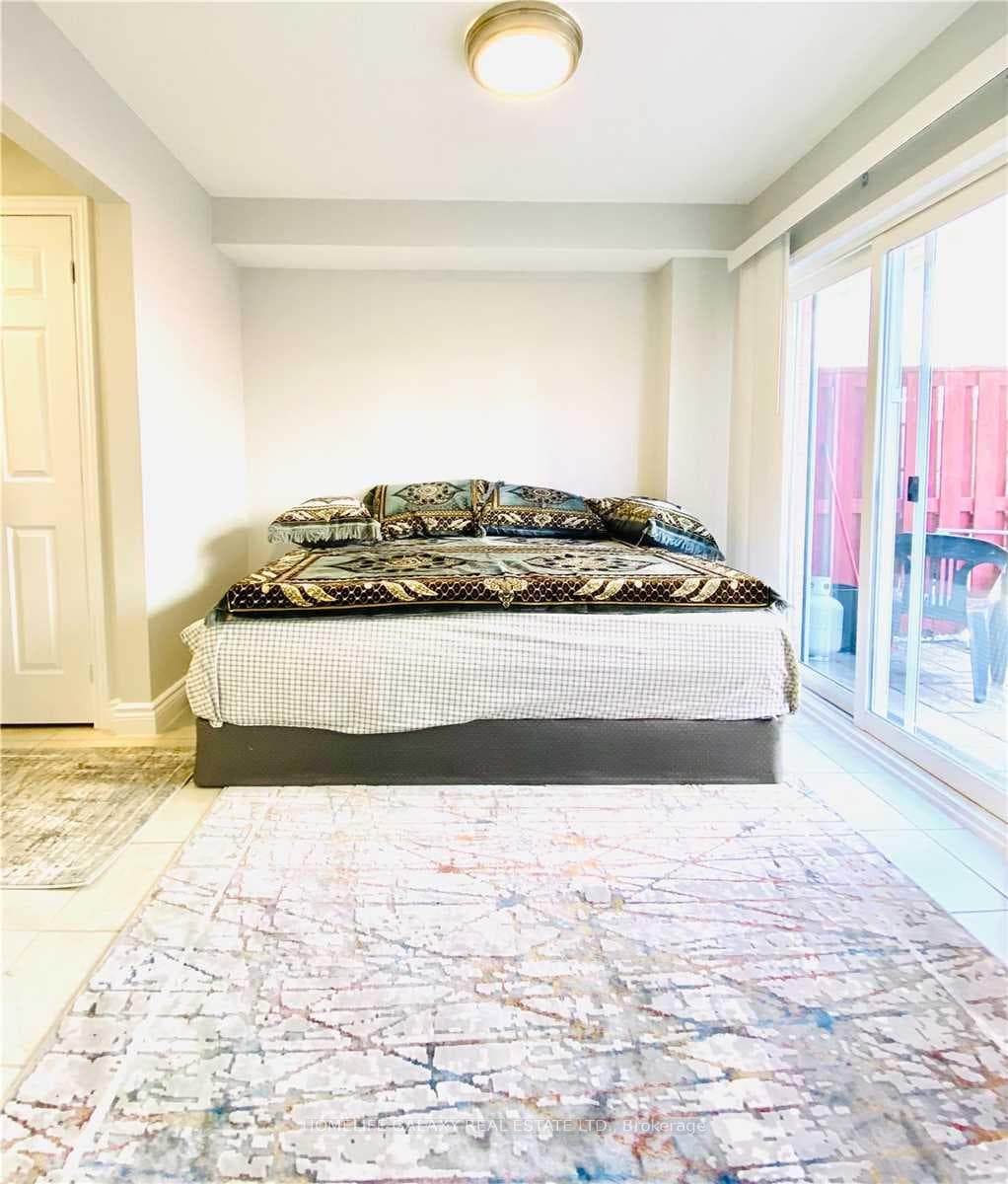 1790 Finch Avenue Unit 11 photo 4