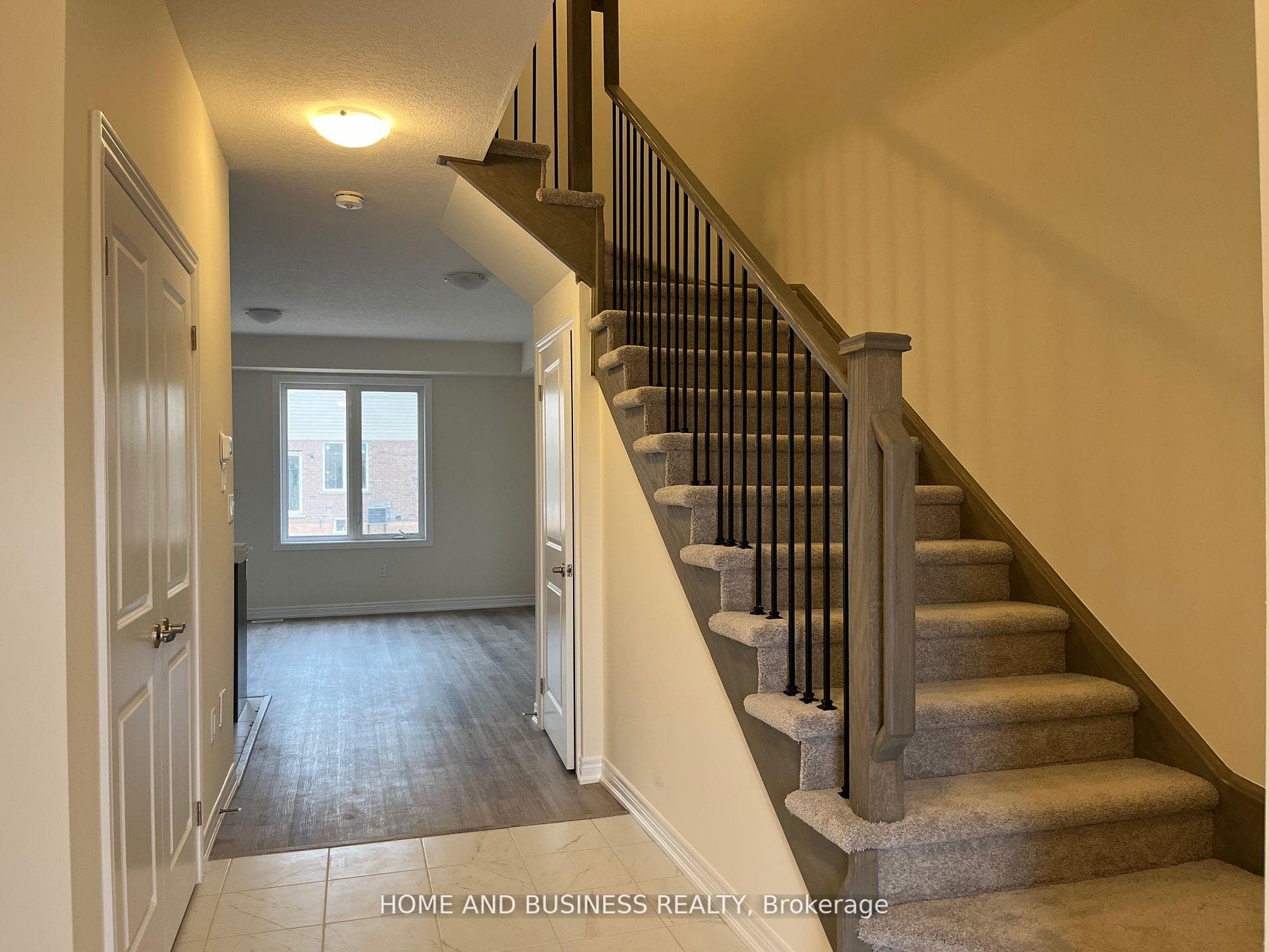 169 Sonoma Lane photo 3