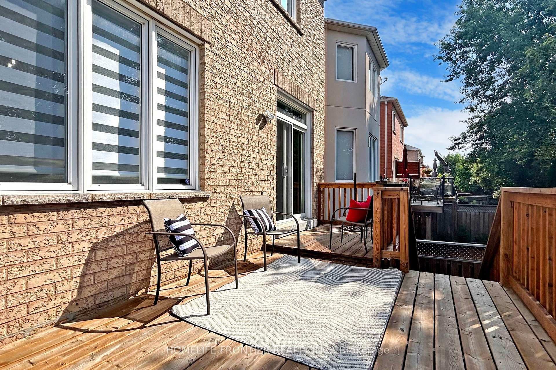 91 Ridgeway Court photo 17