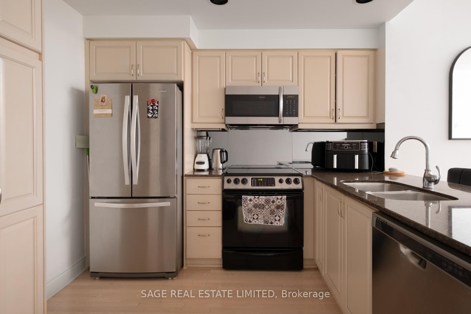 1101 Leslie Street Unit 1507 photo 8