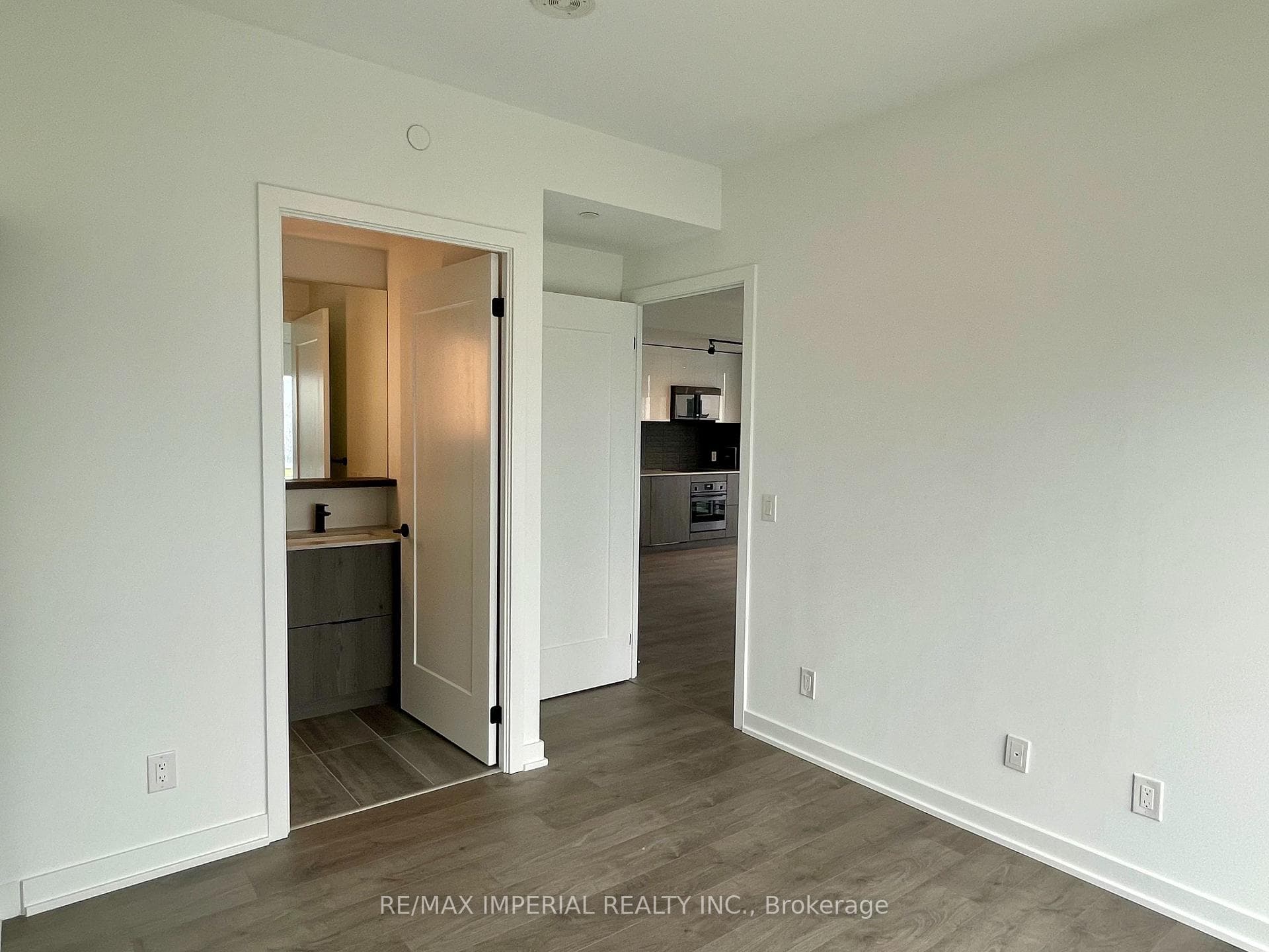 5 Defries Street Unit 3505 photo 16