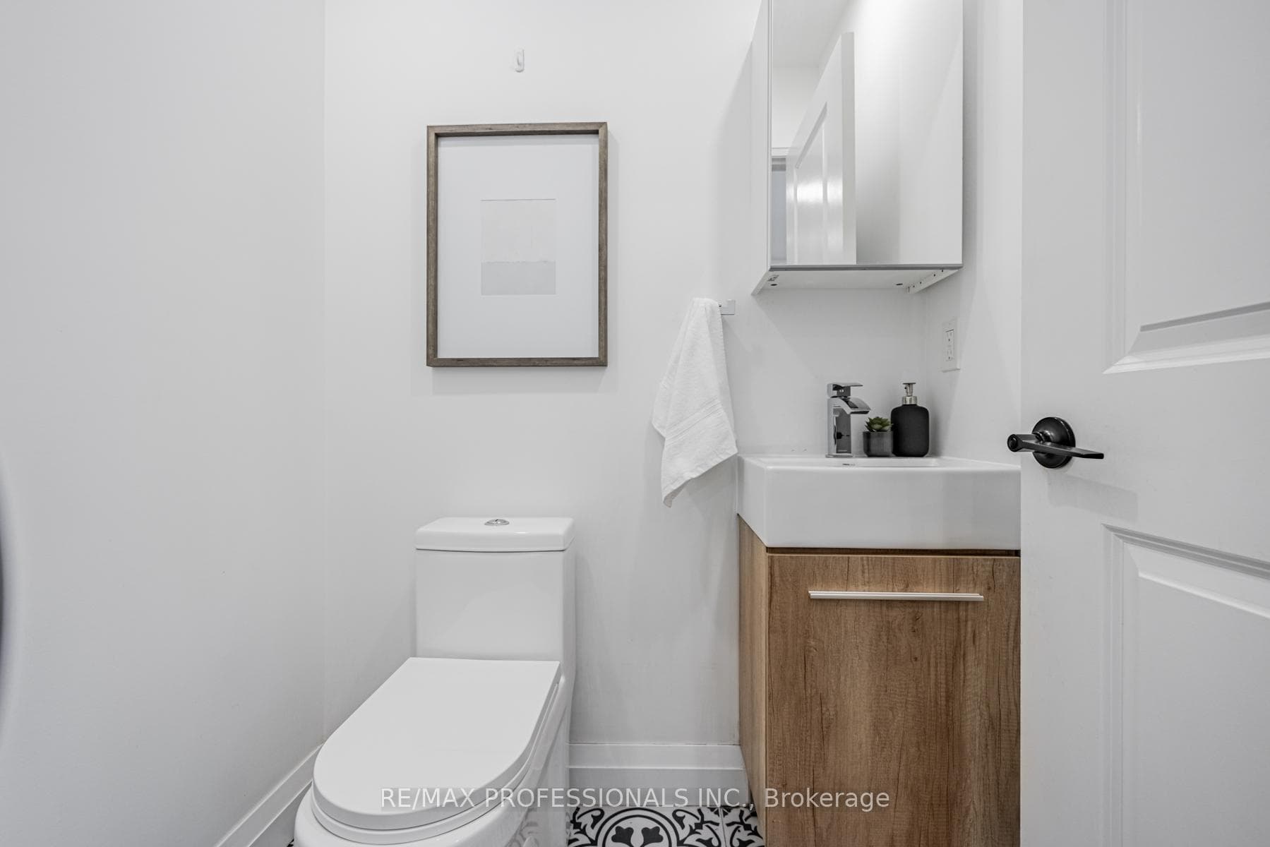 1251 Dufferin Street photo 17