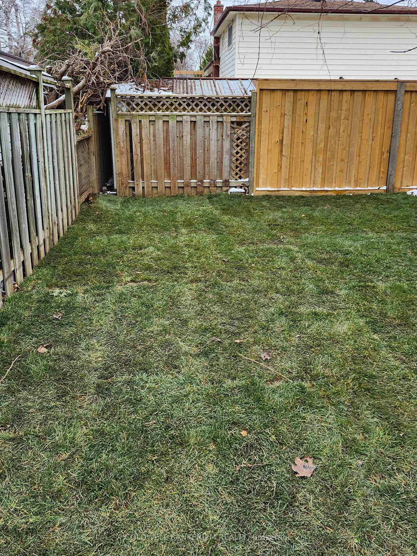 1076 Carolyn Avenue photo 31