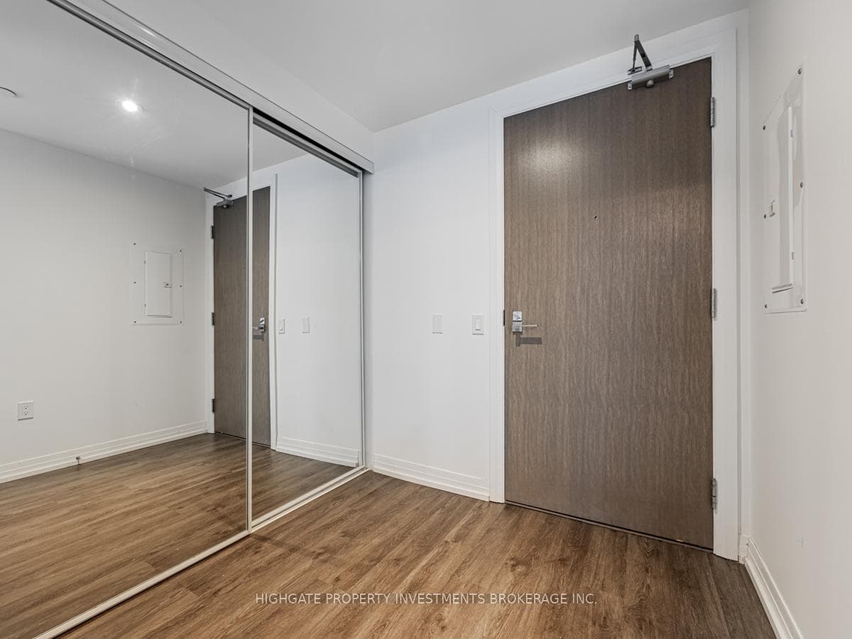 251 Jarvis Street Unit 1407 photo 2