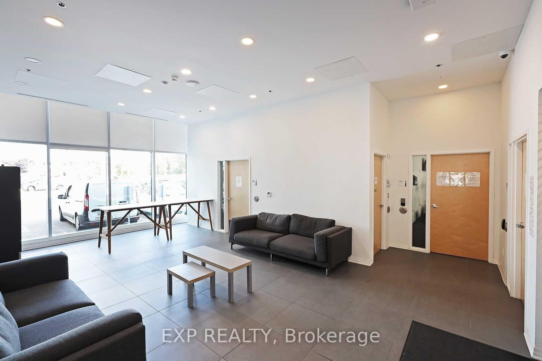 1900 Simcoe Street Unit 202 photo 10