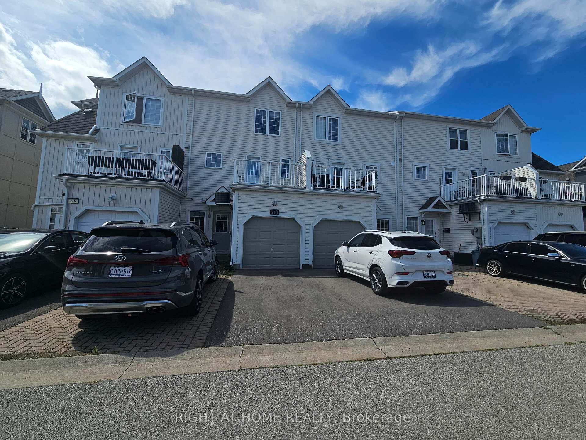 611 Liverpool Road photo 1