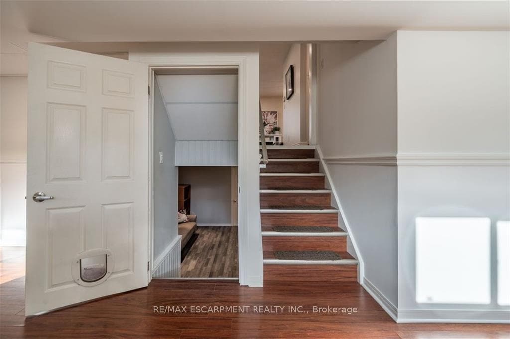 107 Elma Street photo 31