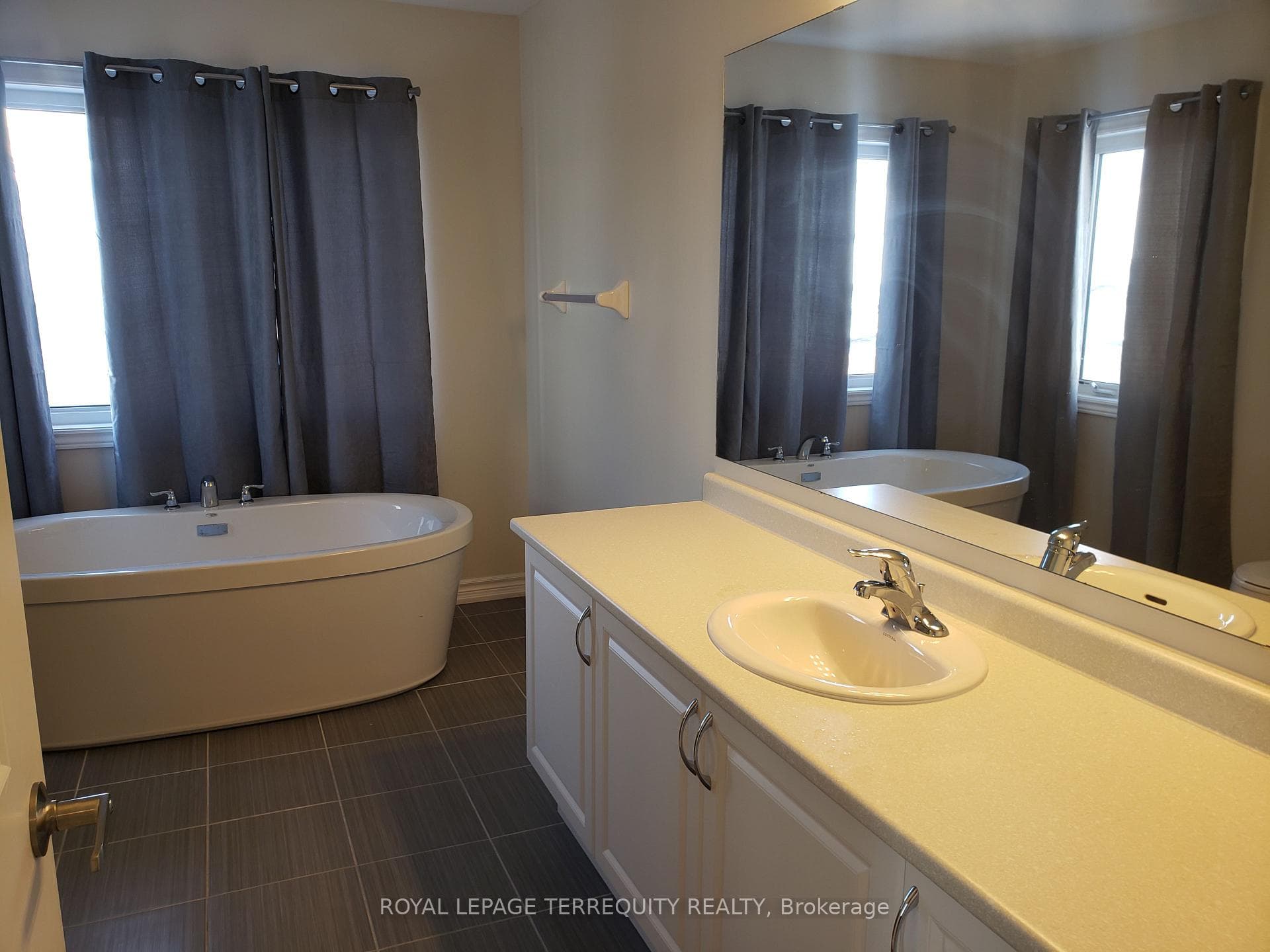 64 Northhill Avenue photo 10