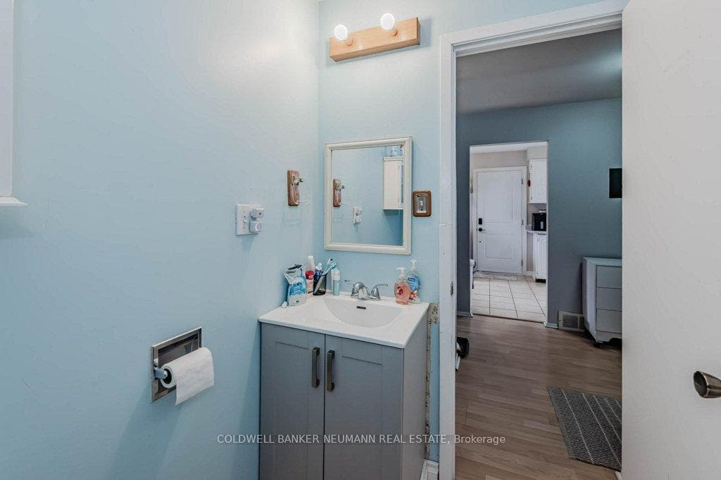 579 College Avenue photo 11