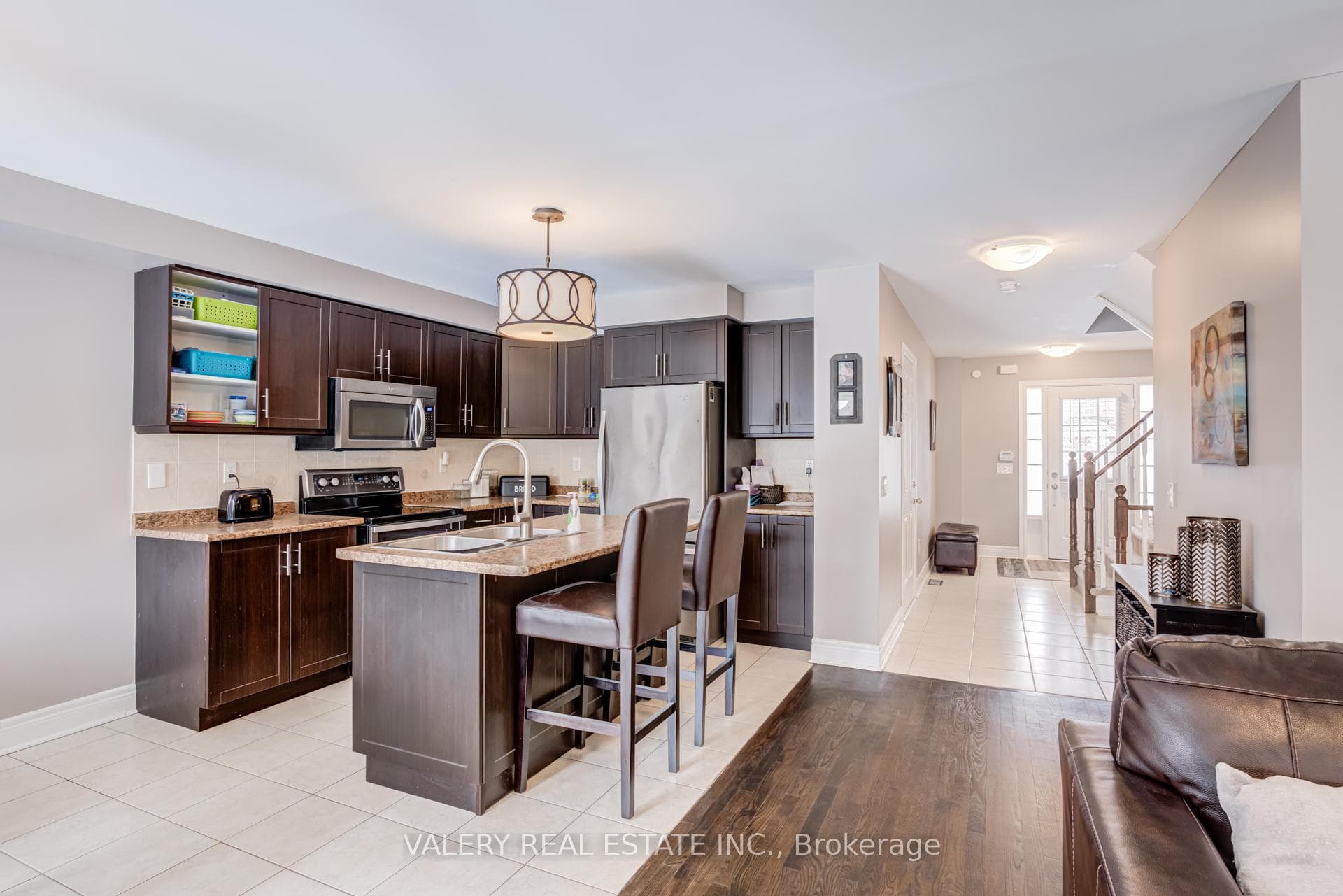 63 Bathgate Crescent photo 4