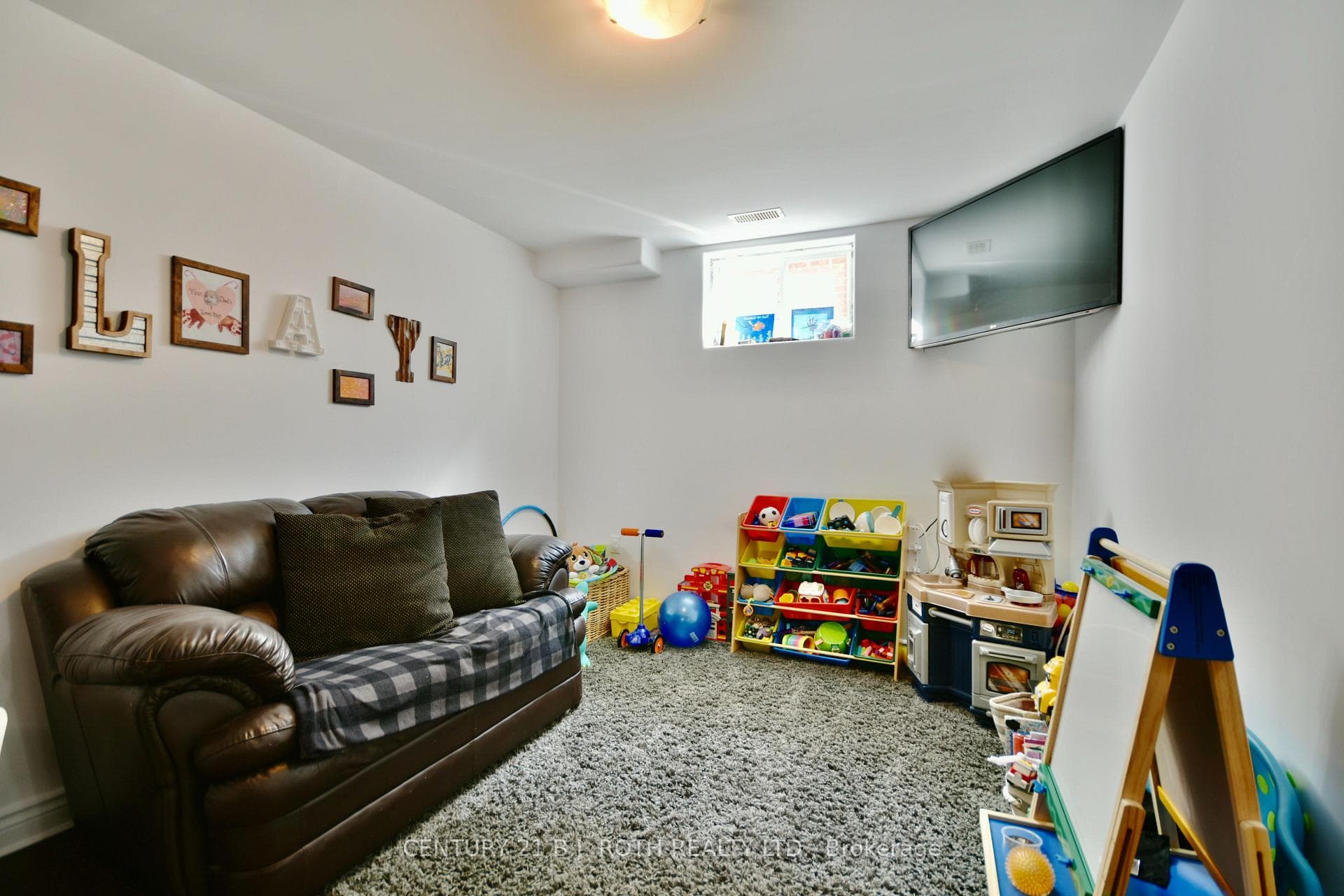 276 Pringle Drive photo 27