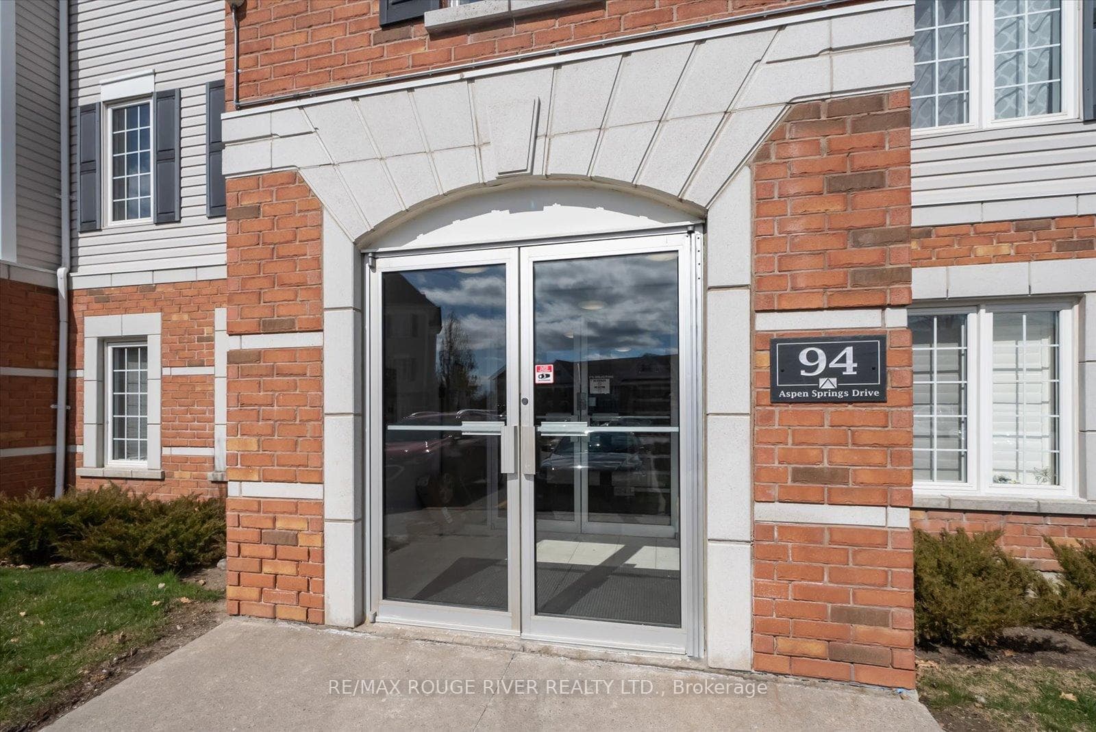 94 Aspen Springs Drive Unit 109 photo 2