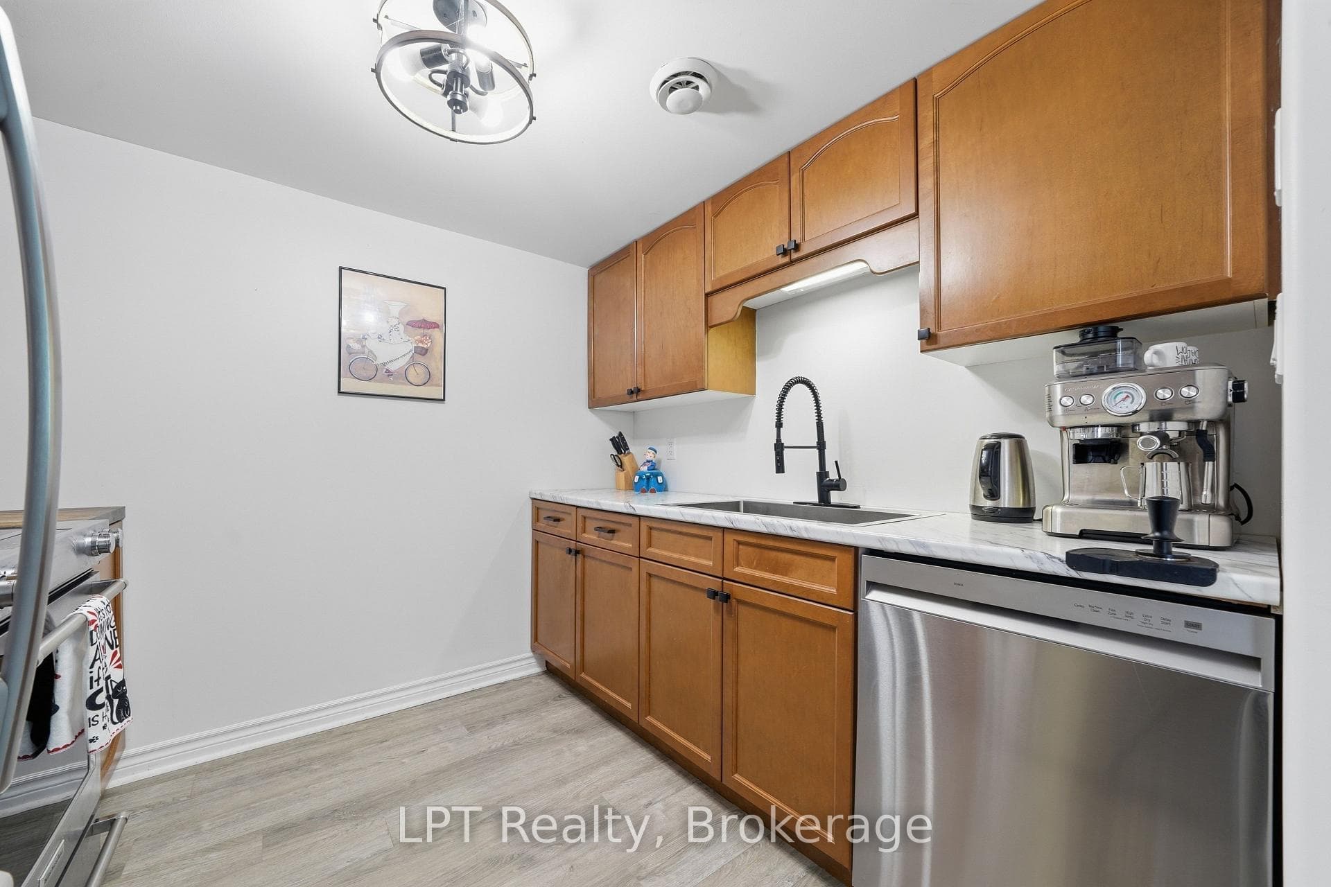 37 Lake Breeze Court Unit 5A photo 13