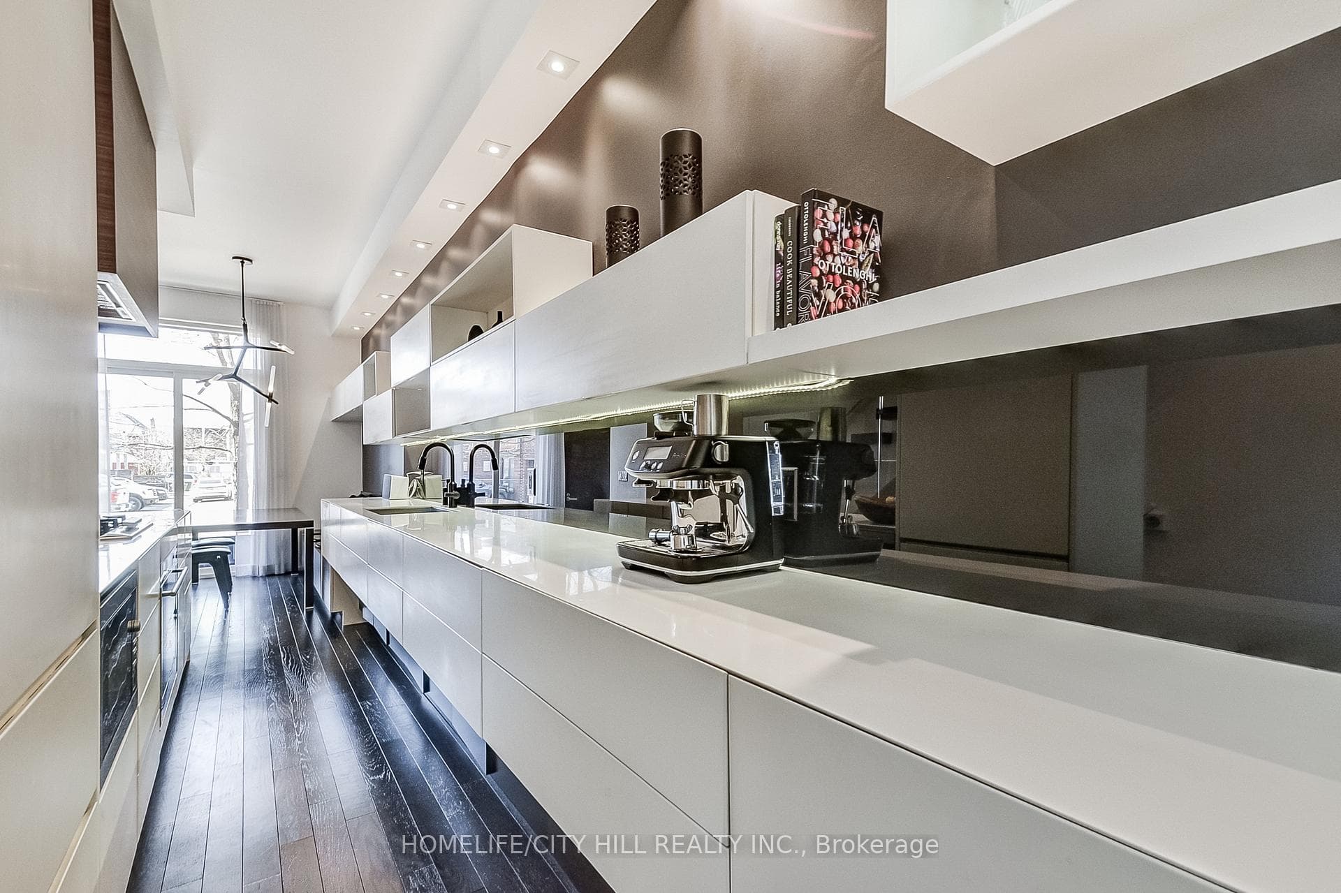 249 Claremont Street photo 11