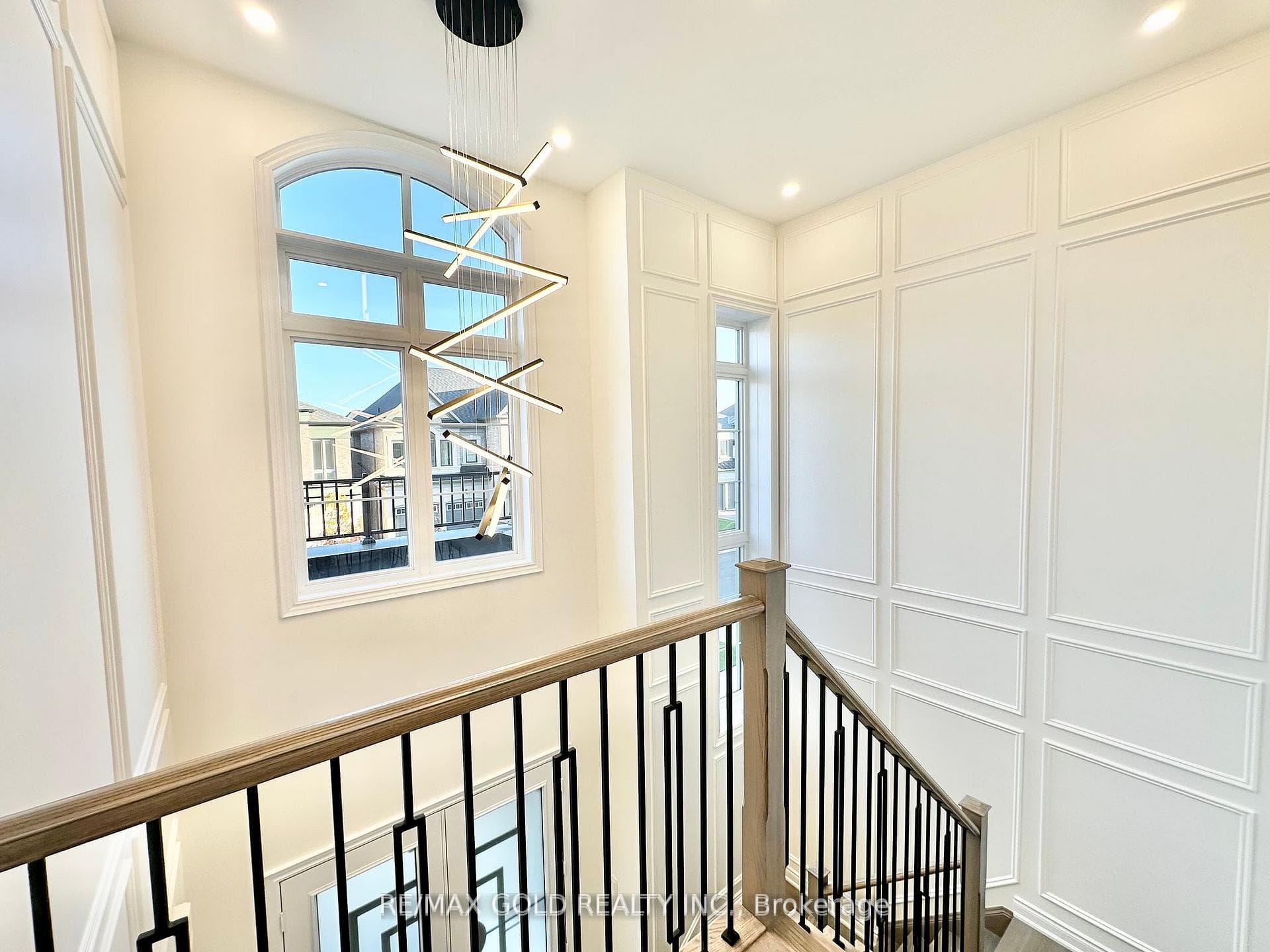 53 Boulton Trail photo 5