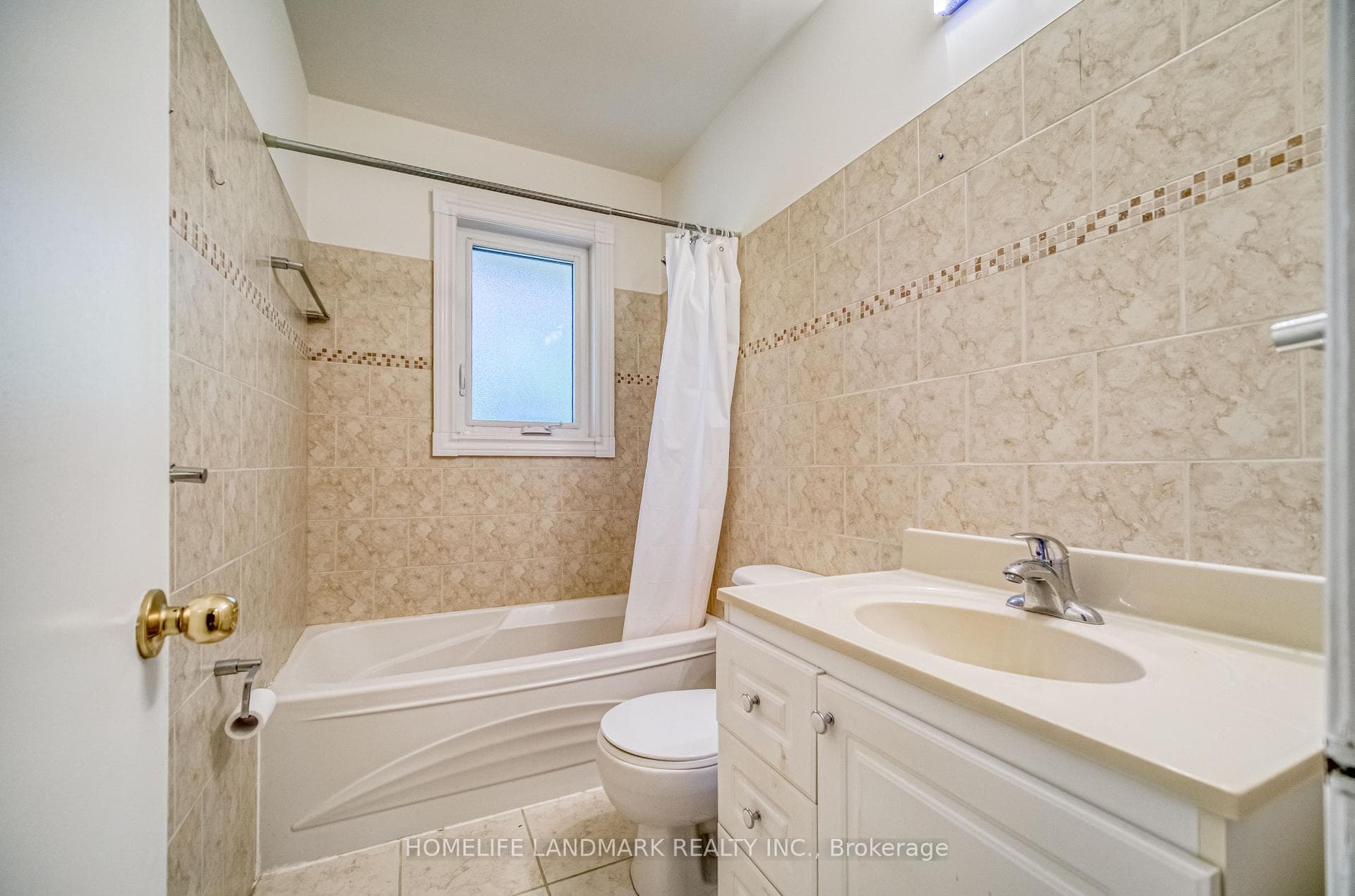 425 Maple Grove Drive photo 17