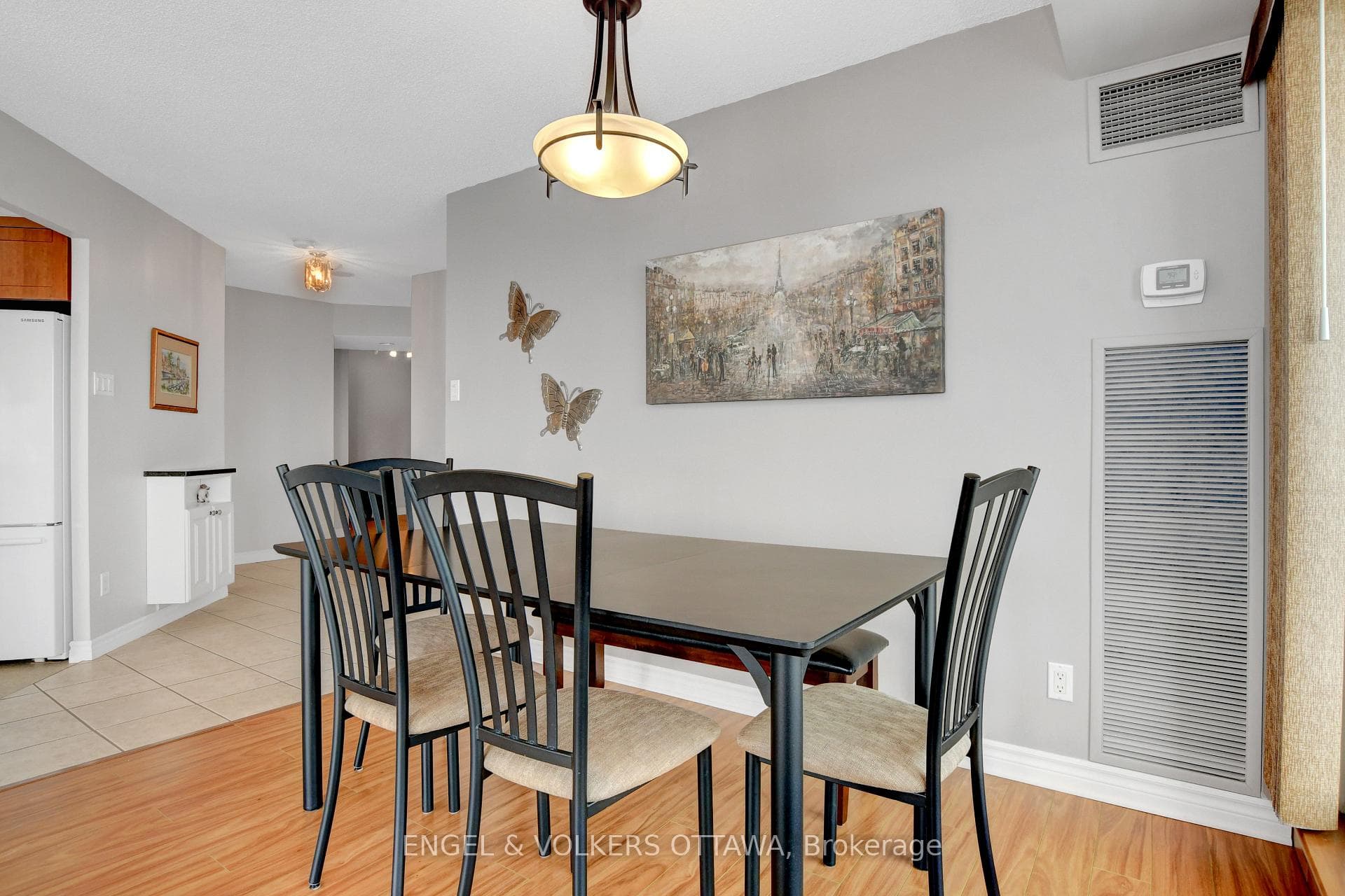 545 St-Laurent Boulevard Unit 2507 photo 9