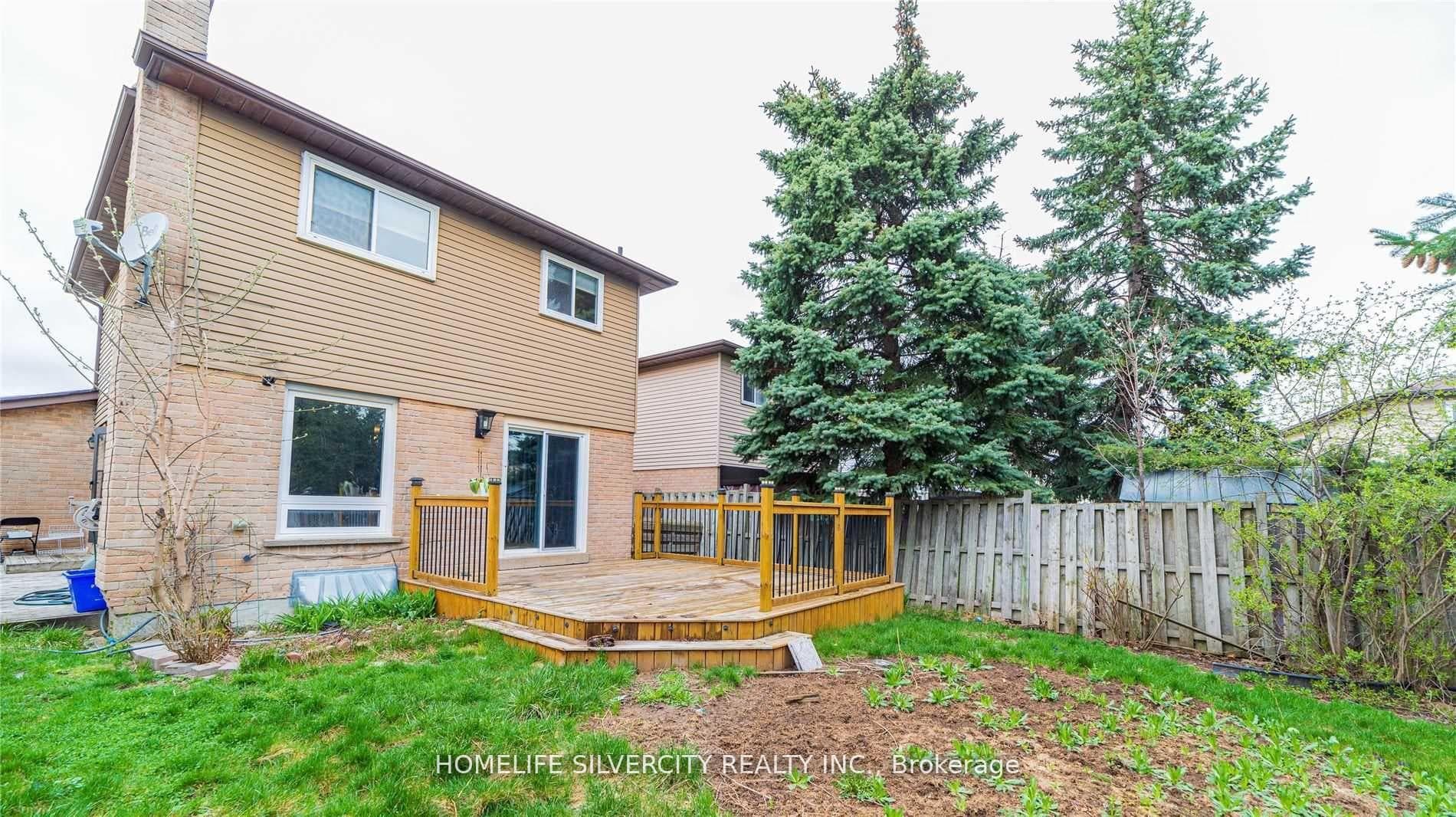 7 Newbridge Crescent photo 31