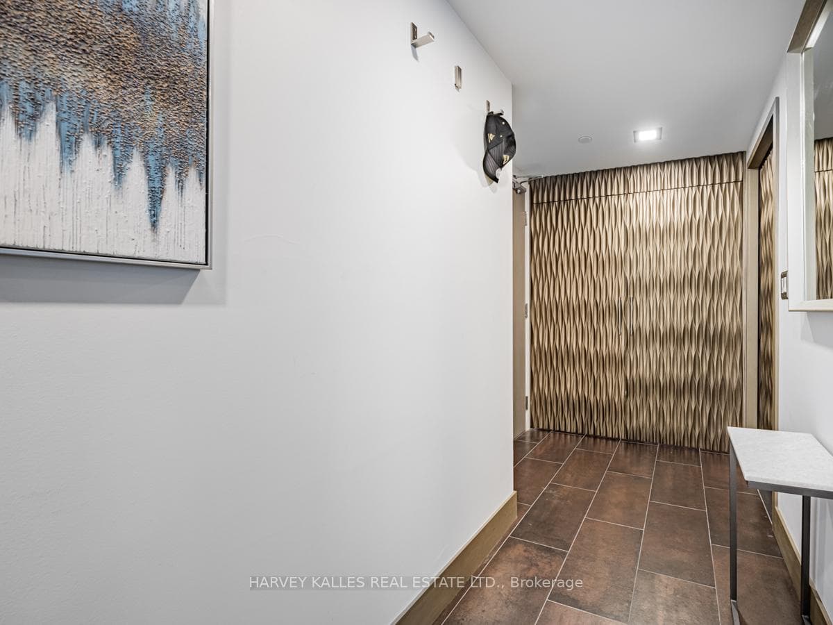 100 Harbour Street Unit 1205 photo 2