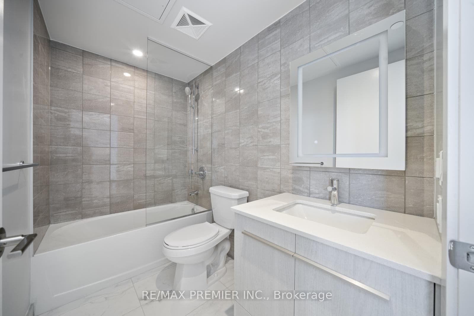 8 Cumberland Street Unit 4101 photo 20