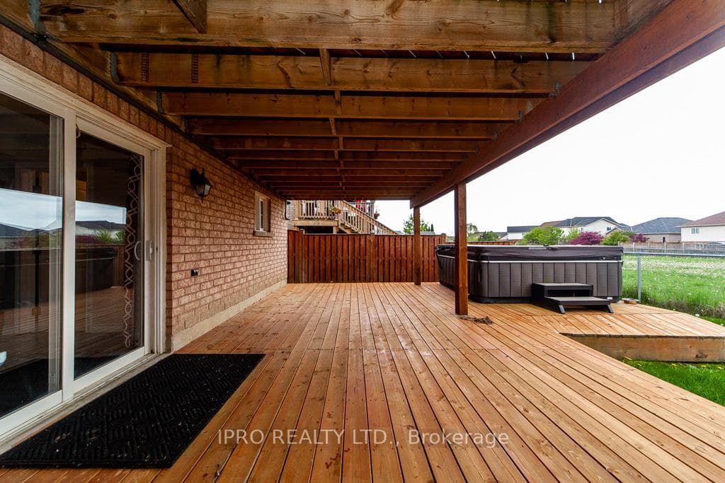 1896 Birchview Drive photo 37