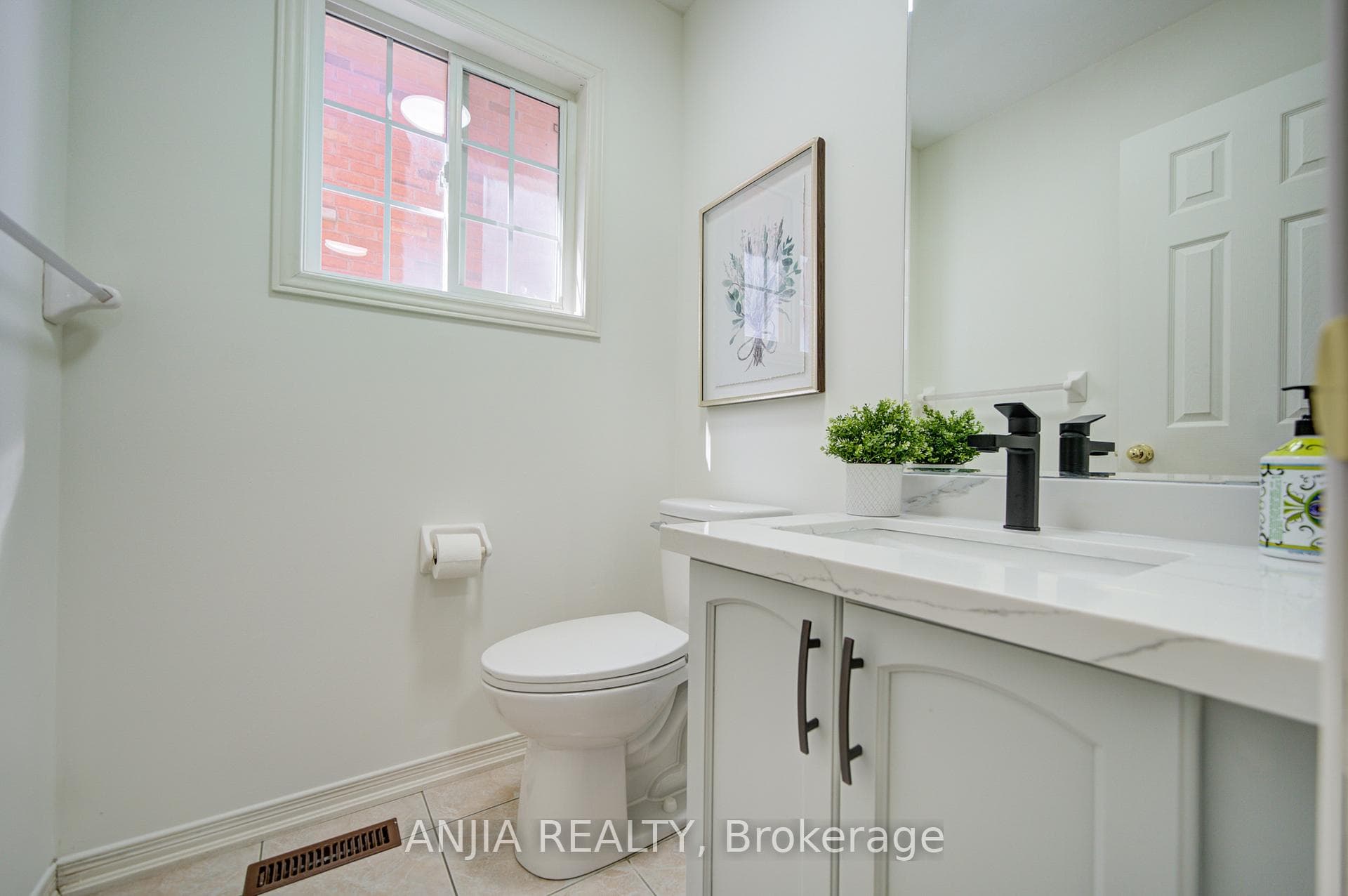 281 Mingay Avenue photo 16