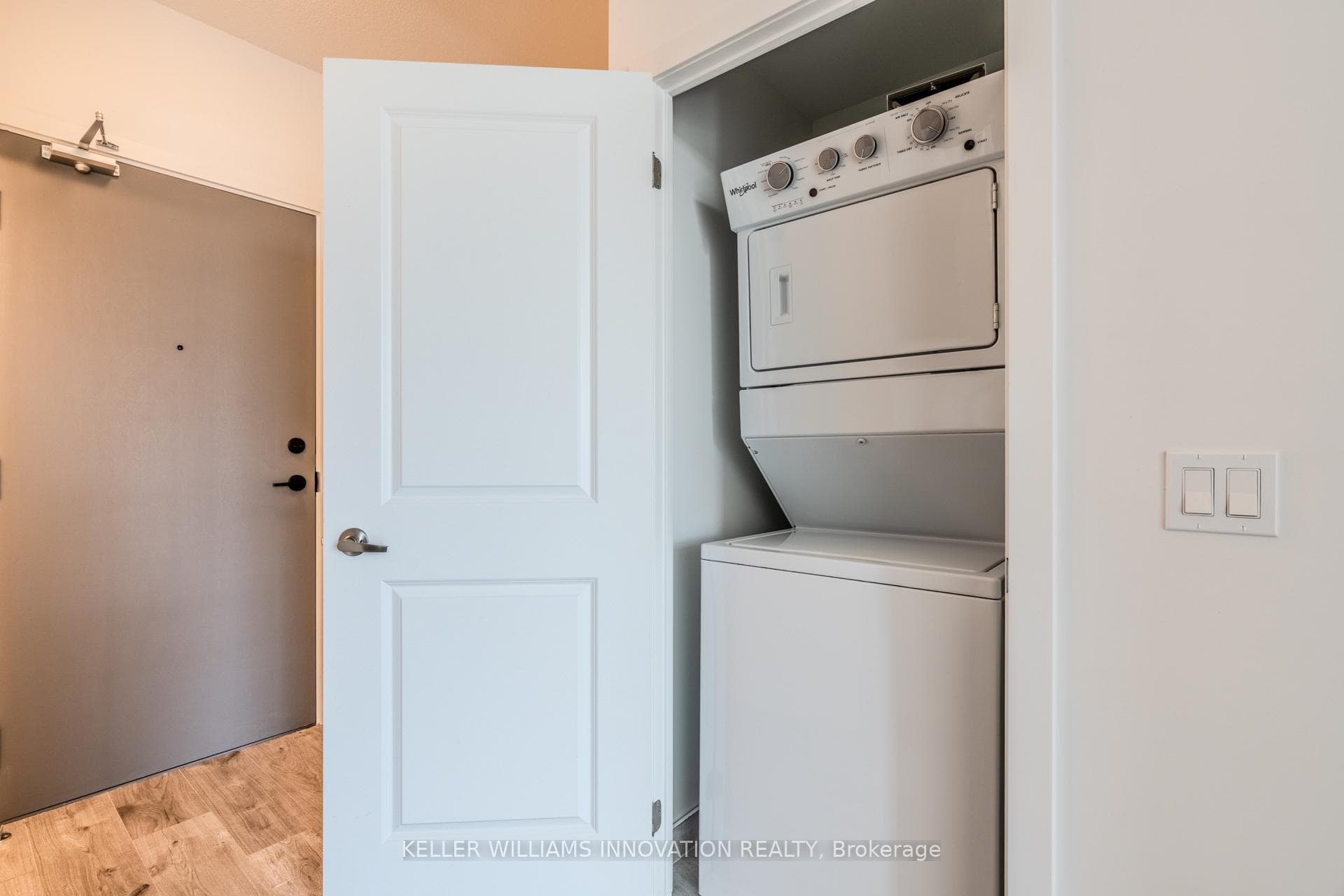1010 Dundas Street Unit 311 photo 10