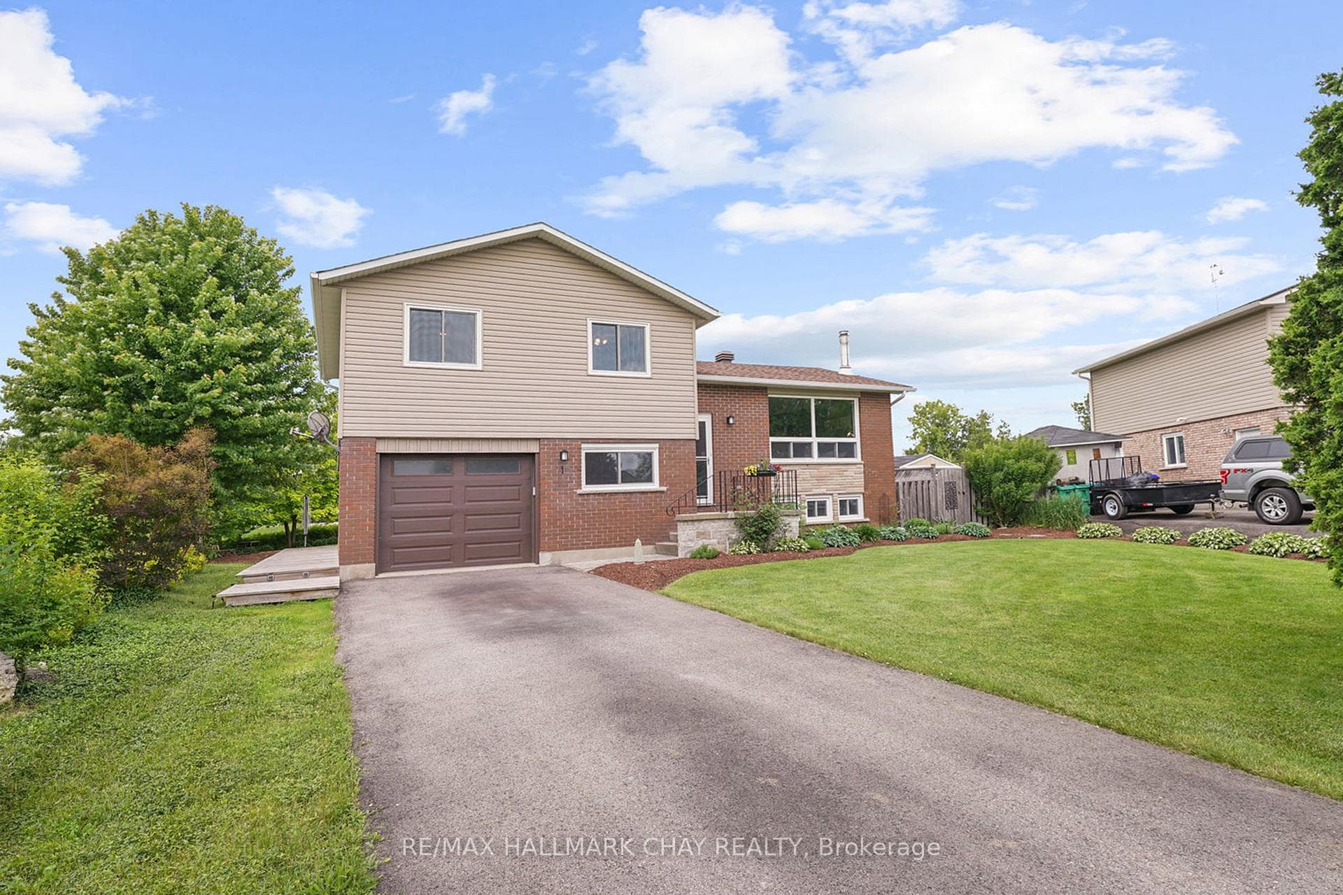 1 Murquinick Court photo 2