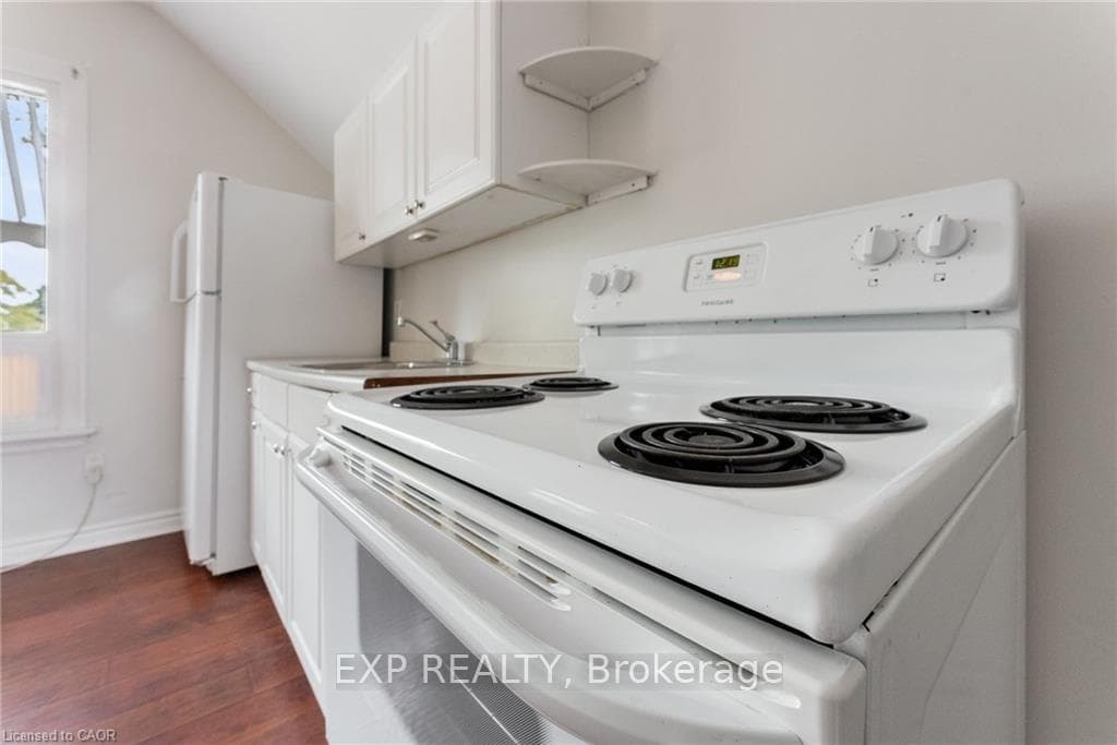 208 East Avenue Unit Upper photo 14