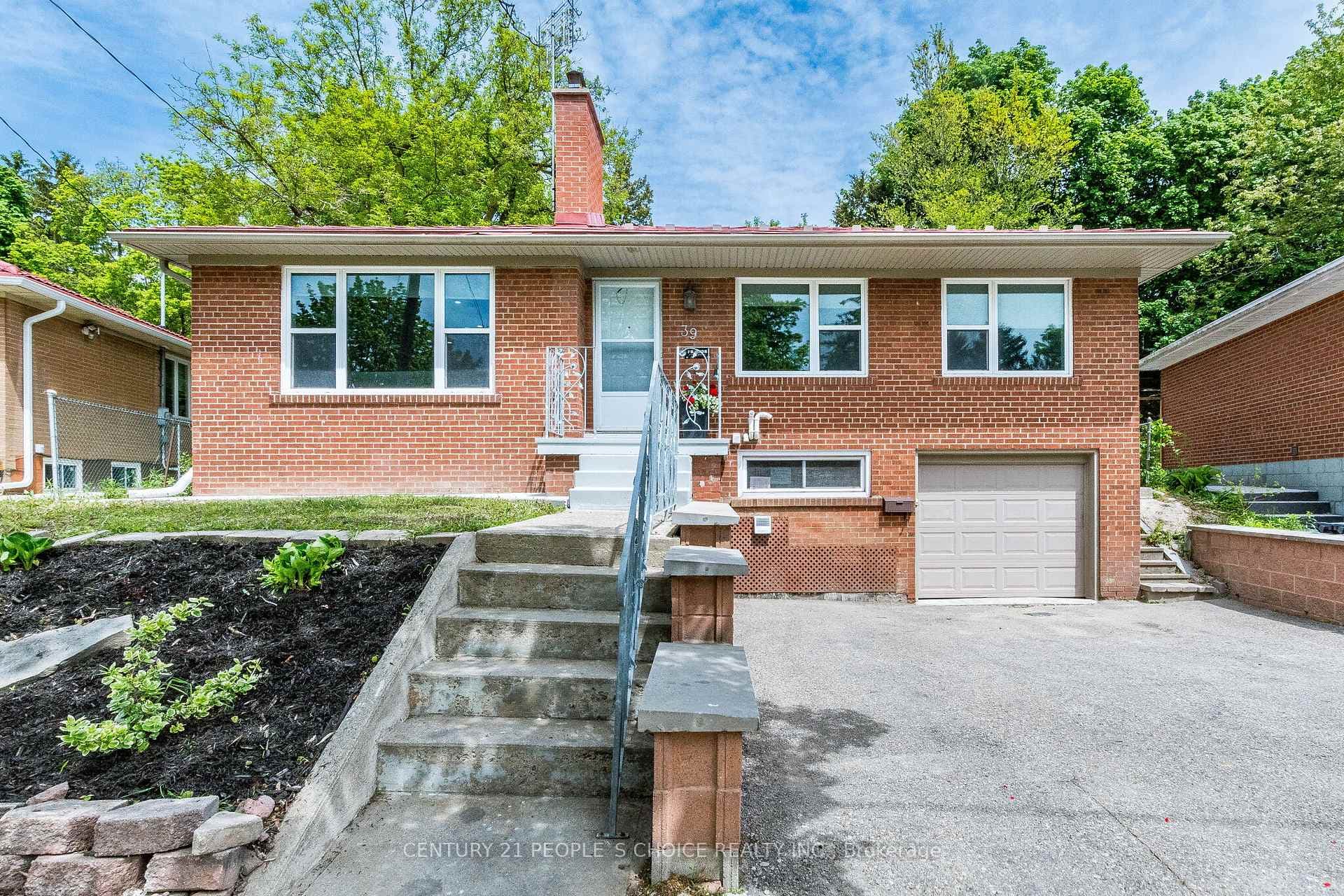 39 Meadowland Drive photo 1