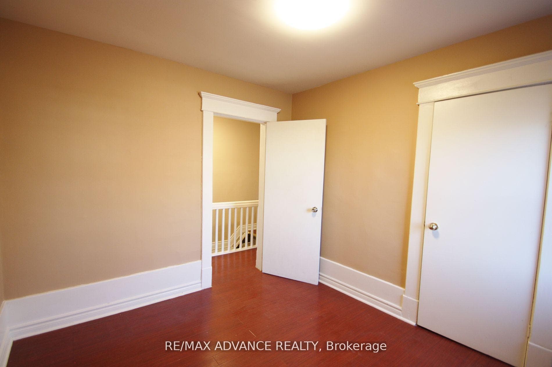 572 Danforth Avenue Unit 3rd Flr photo 23