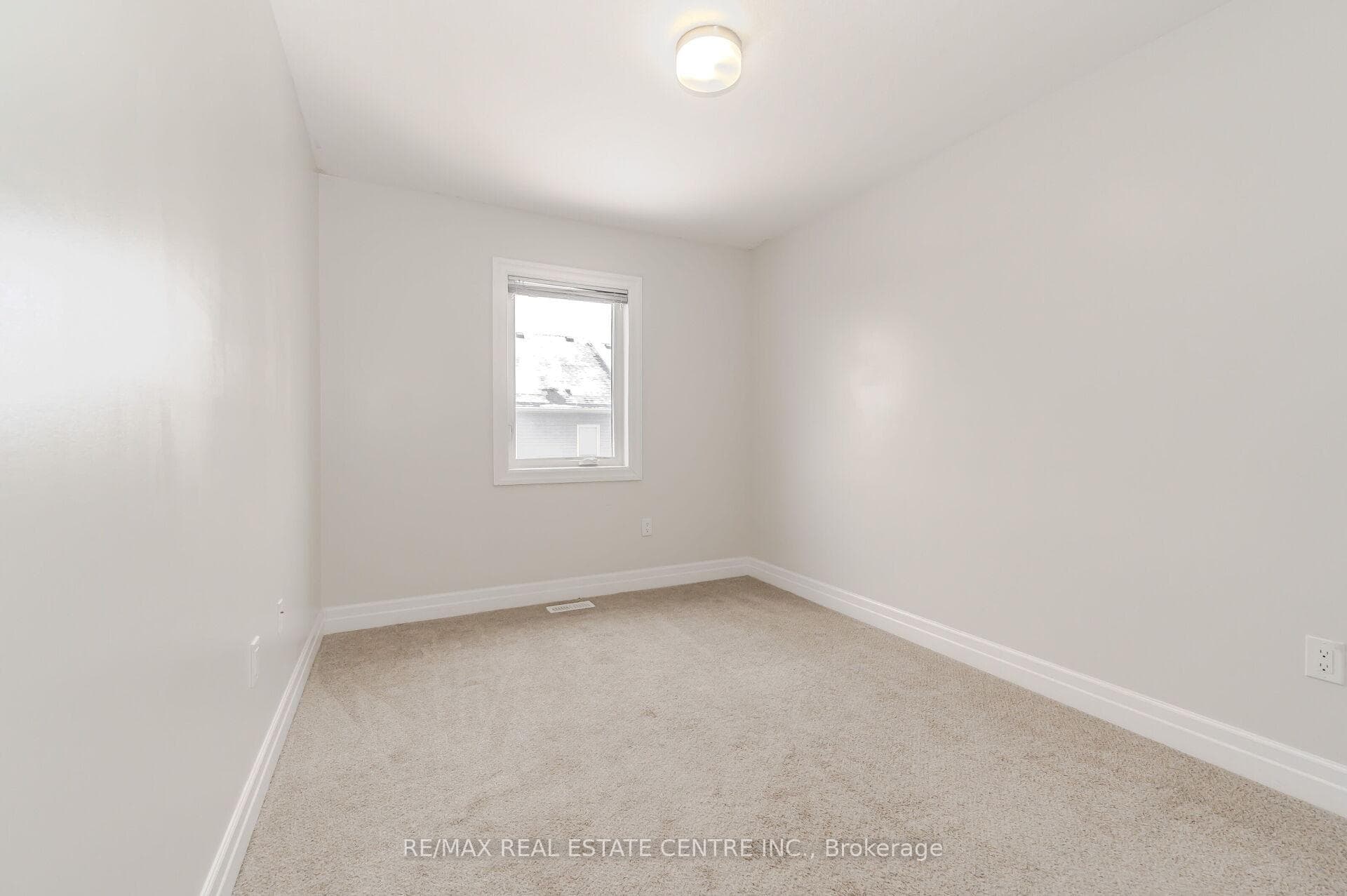 52 Munch Avenue photo 26