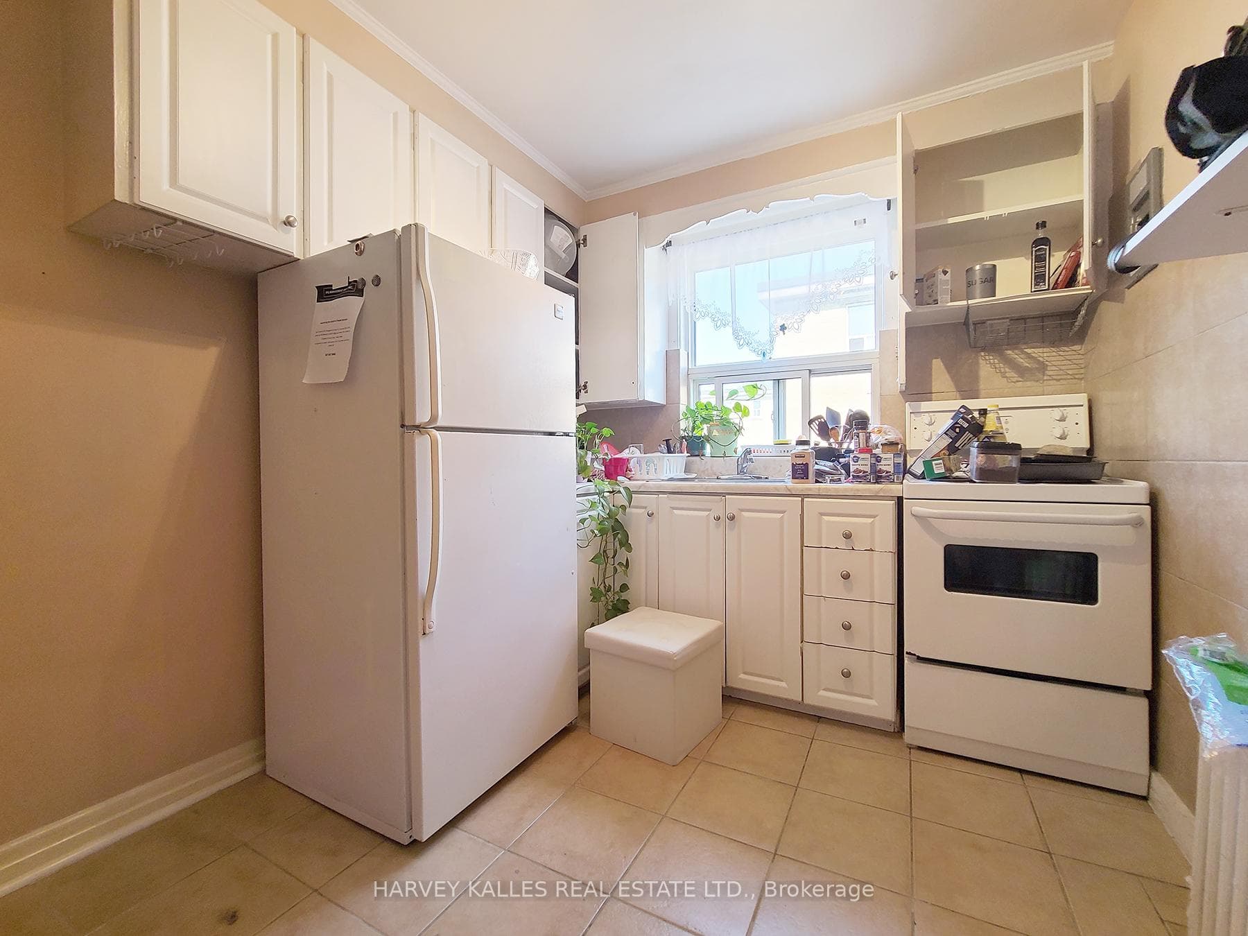 2434 Keele Street Unit 4 photo 3