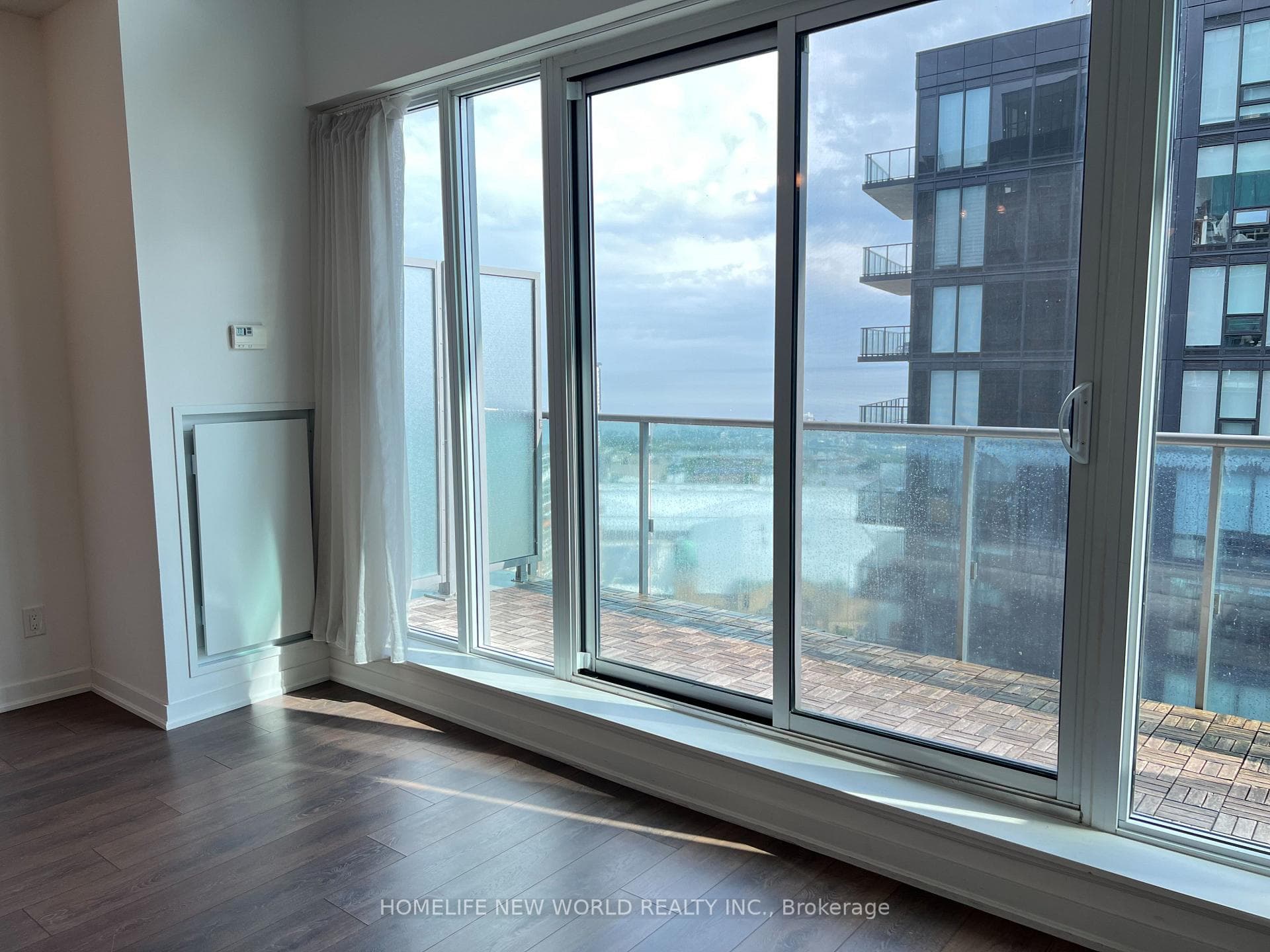 150 East Liberty Street Unit 2811 photo 12