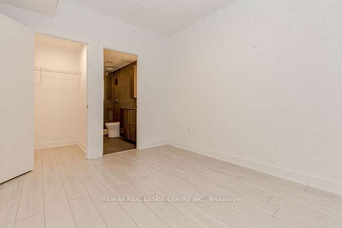 15 Mercer & Blue Jays Way Street Unit 722 photo 25