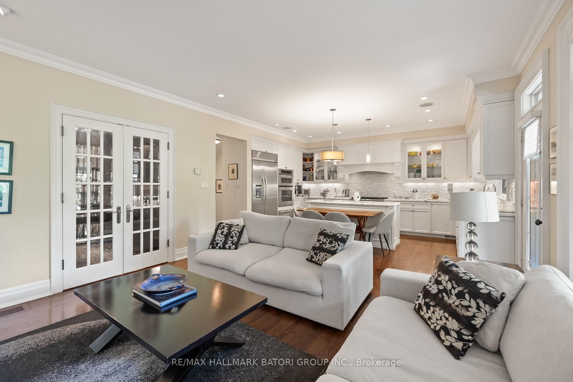 358 Glencairn Avenue photo 14